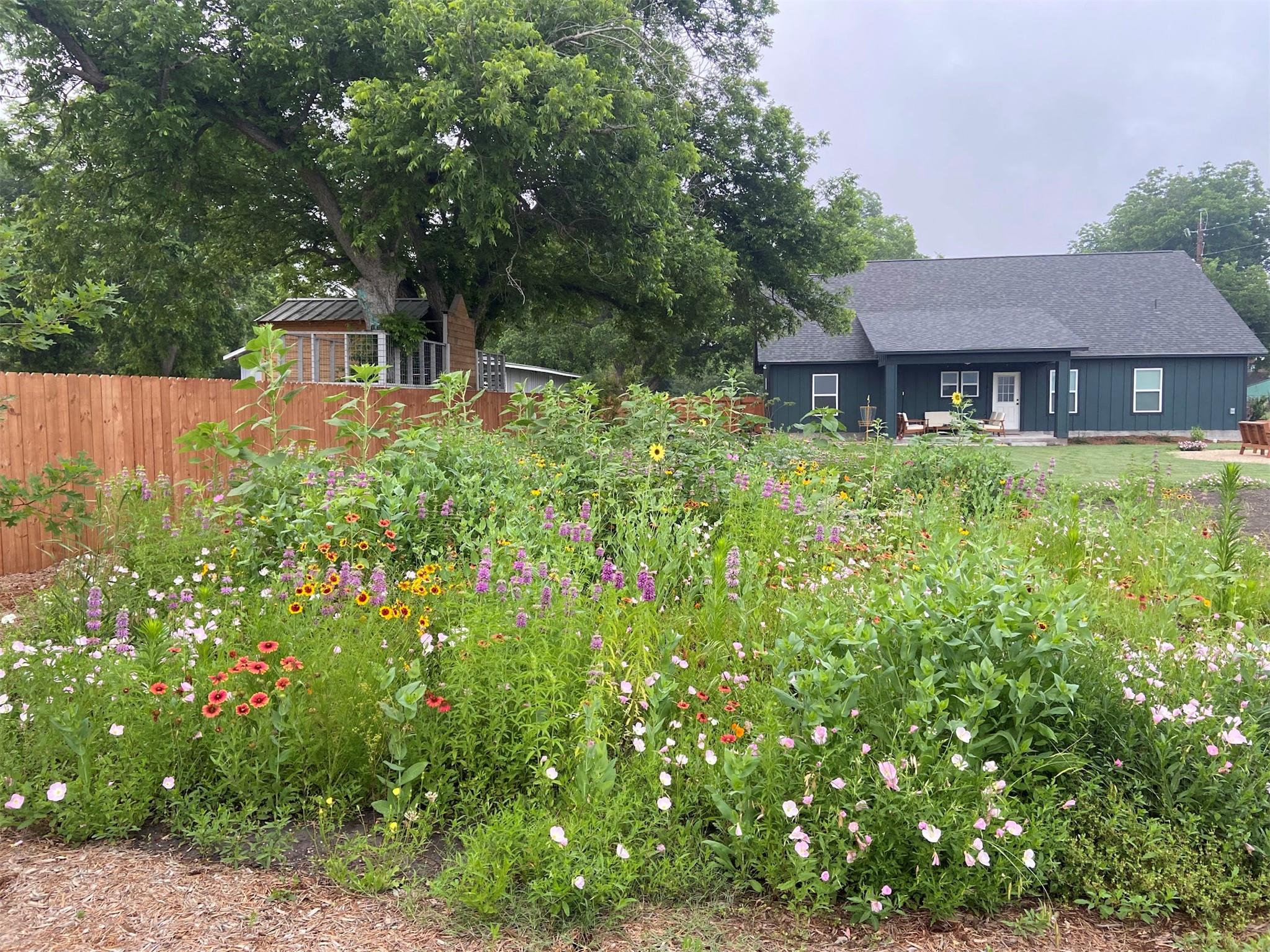 162 Friedens Church Rd, Seguin, TX 78155