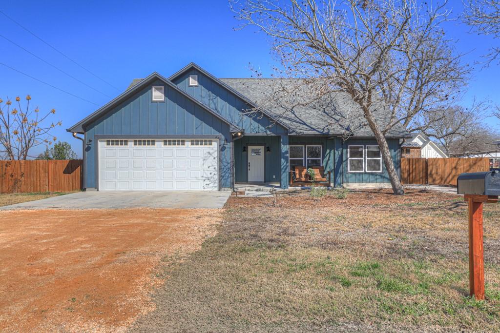 162 Friedens Church Rd, Seguin, TX 78155