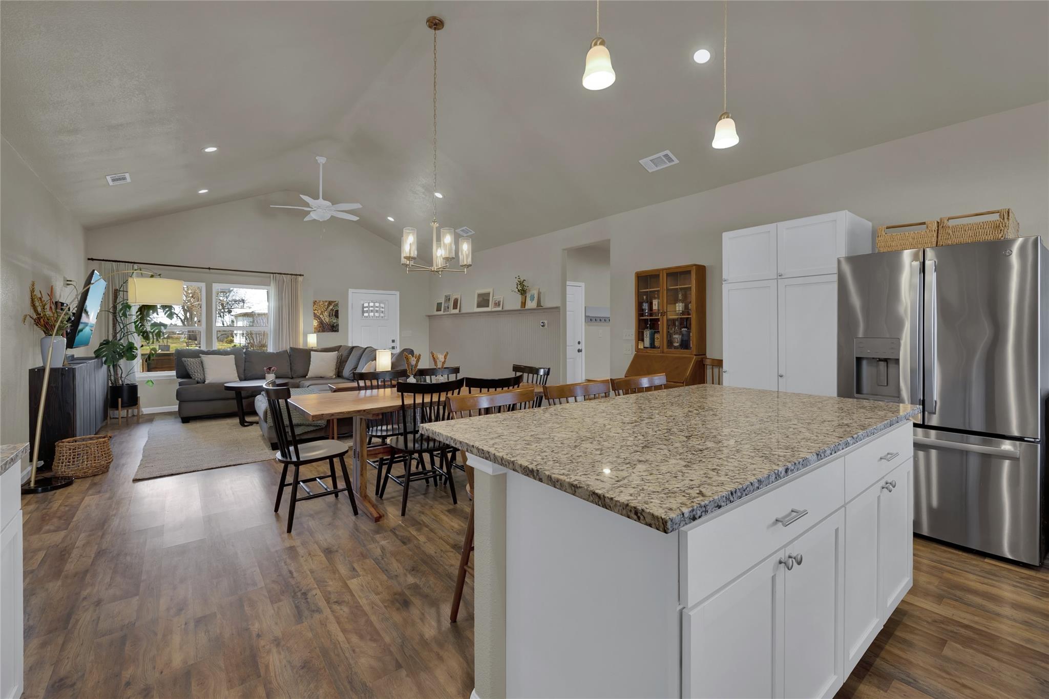 162 Friedens Church Rd, Seguin, TX 78155