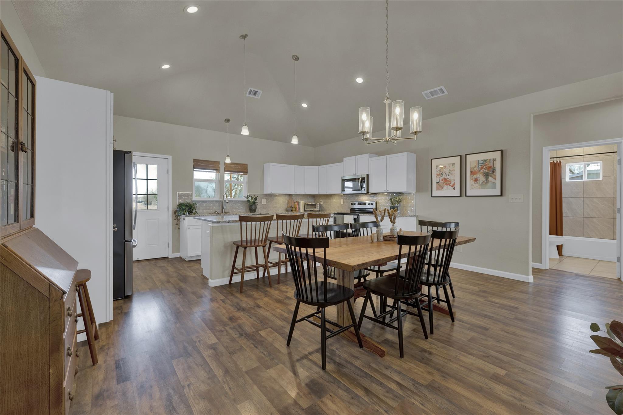 162 Friedens Church Rd, Seguin, TX 78155