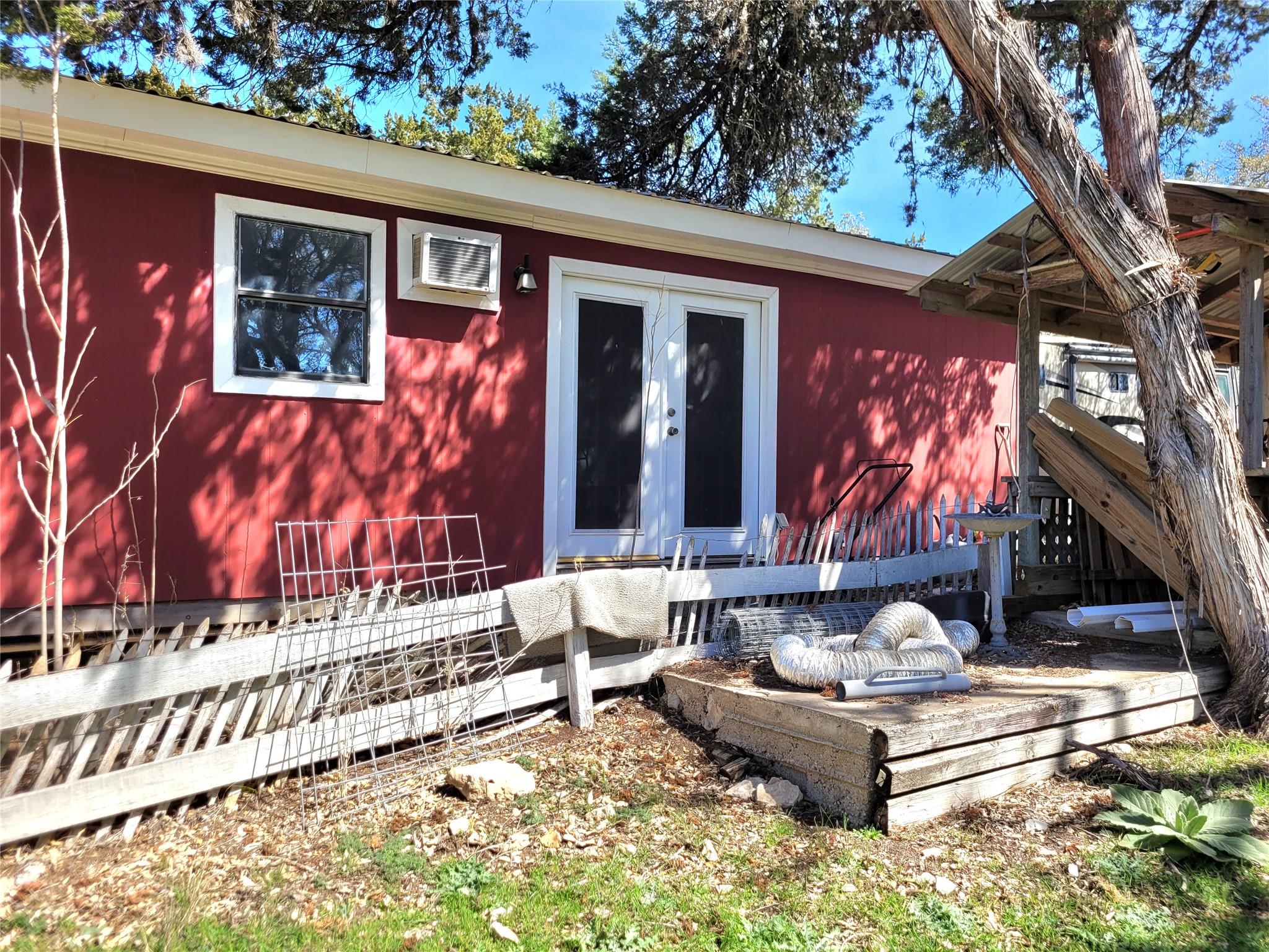 702 Cottonwood Creek Rd, Dripping Springs, TX 78620