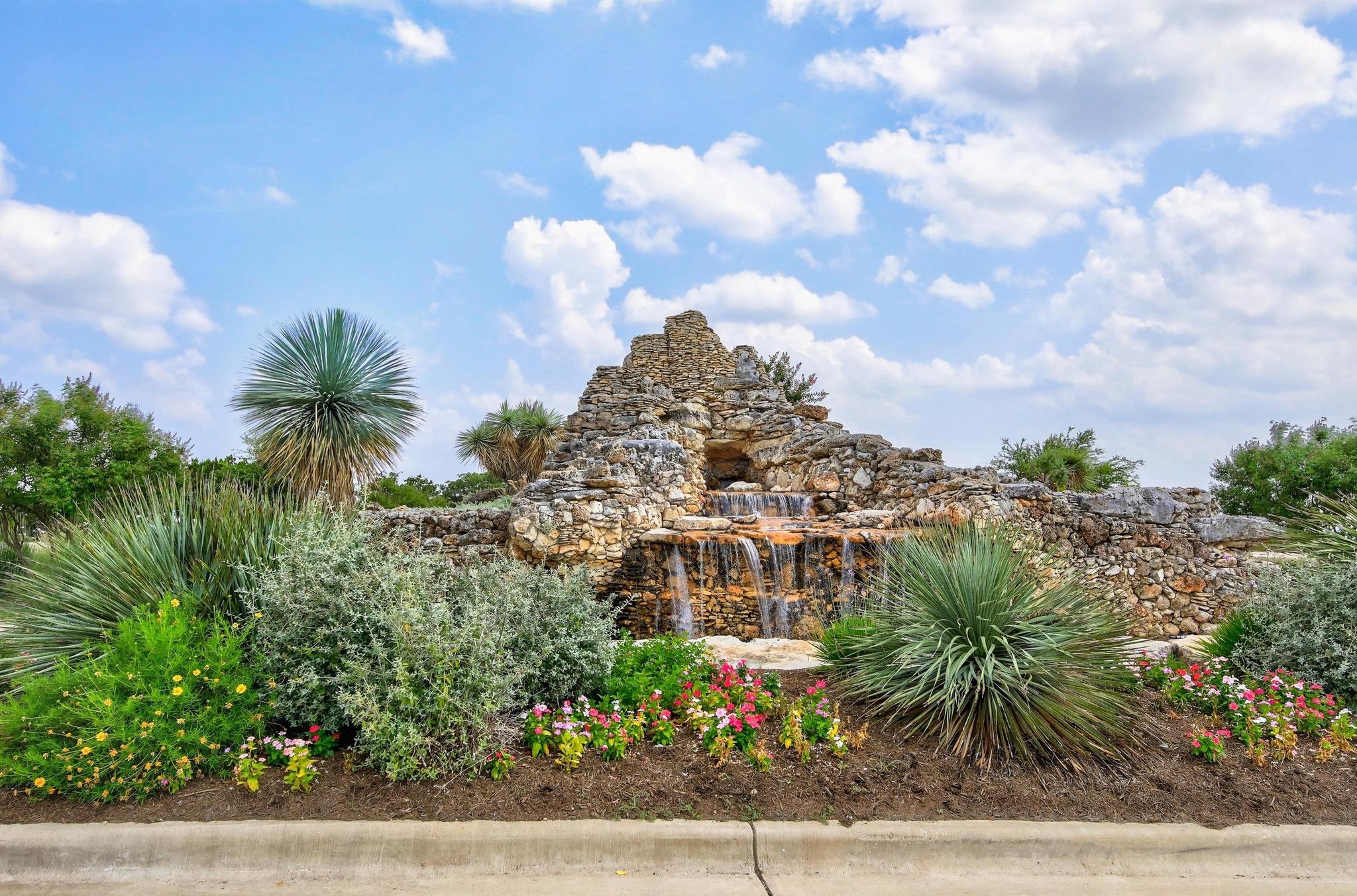 1812 Cantina Sky Dr, Leander, TX 78641