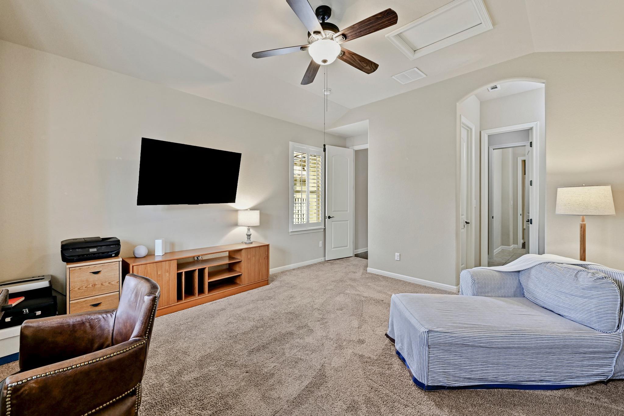 1812 Cantina Sky Dr, Leander, TX 78641