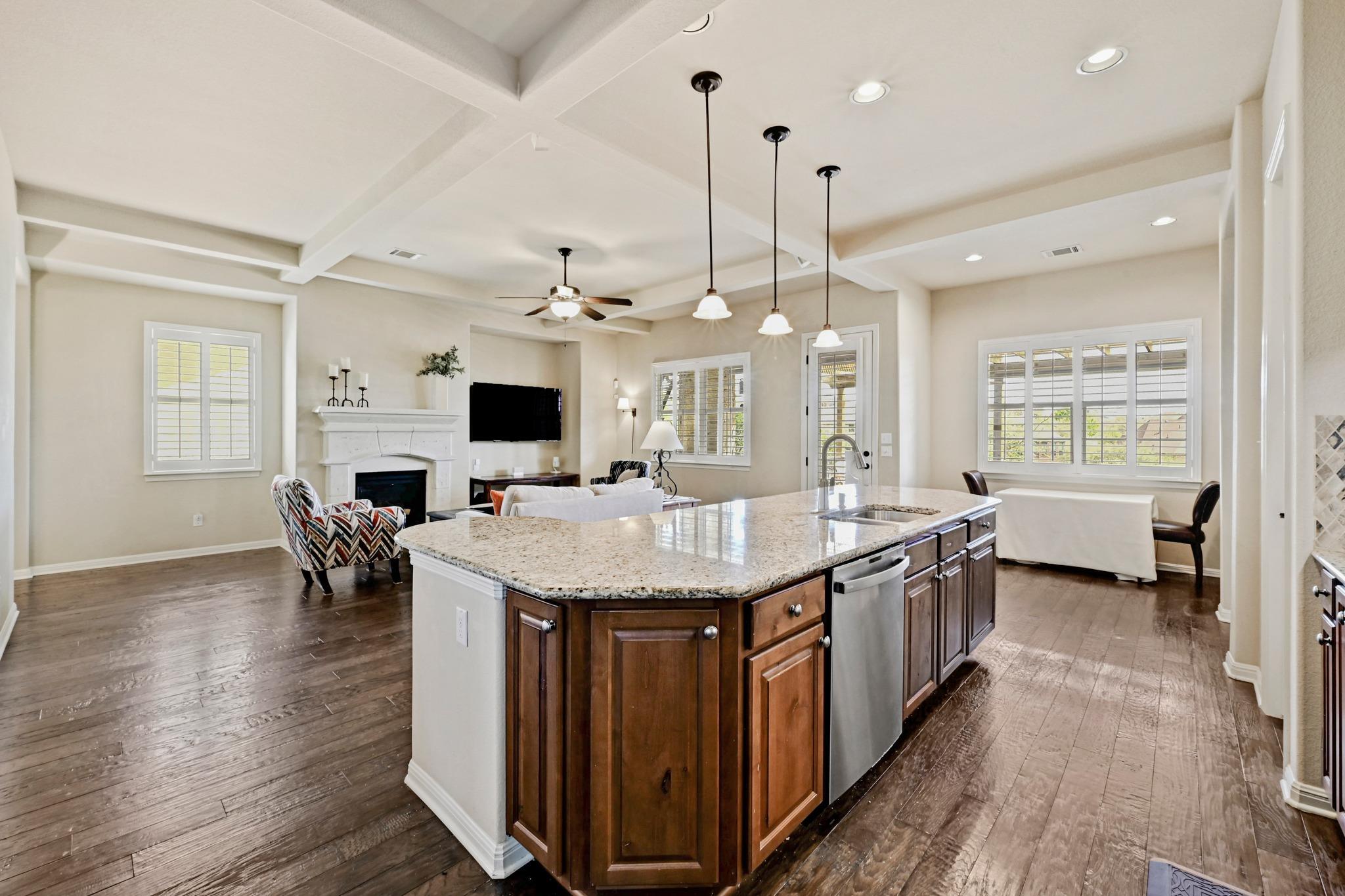 1812 Cantina Sky Dr, Leander, TX 78641