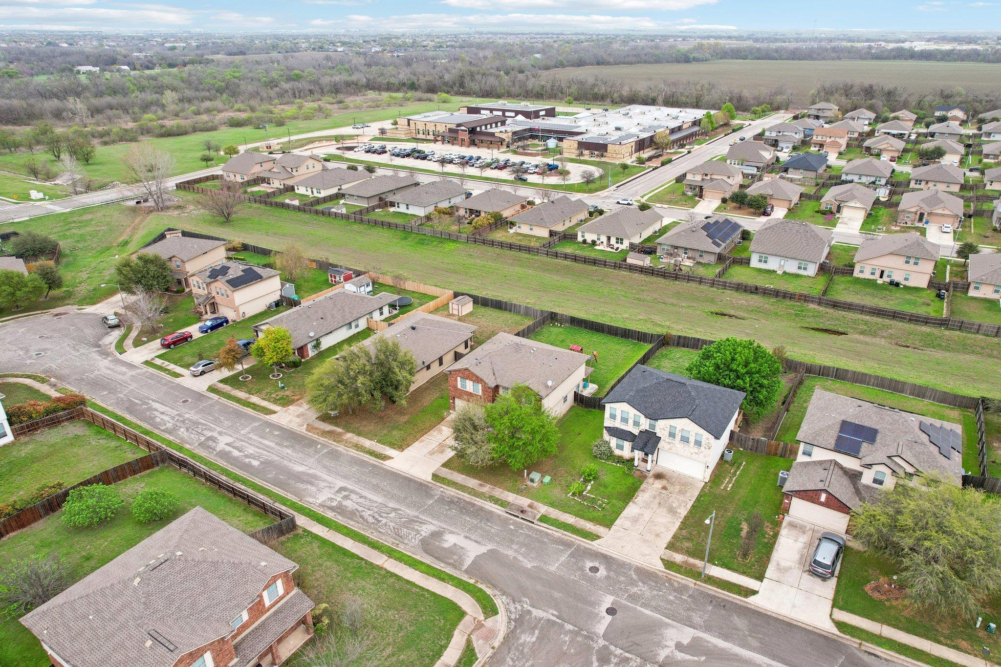 130 Killian Loop, Hutto, TX 78634