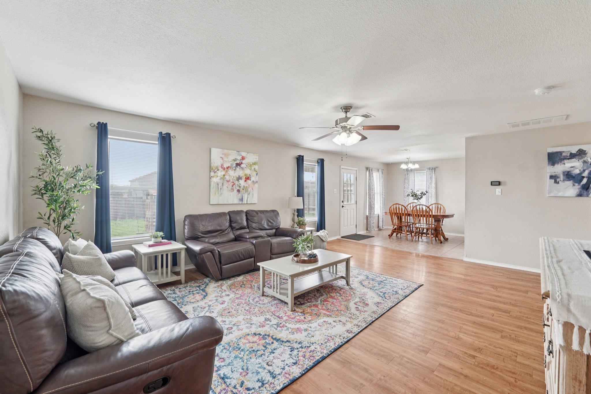 130 Killian Loop, Hutto, TX 78634