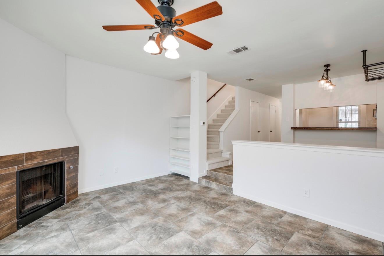 11821 Bittern Holw # 34, Austin, TX 78758