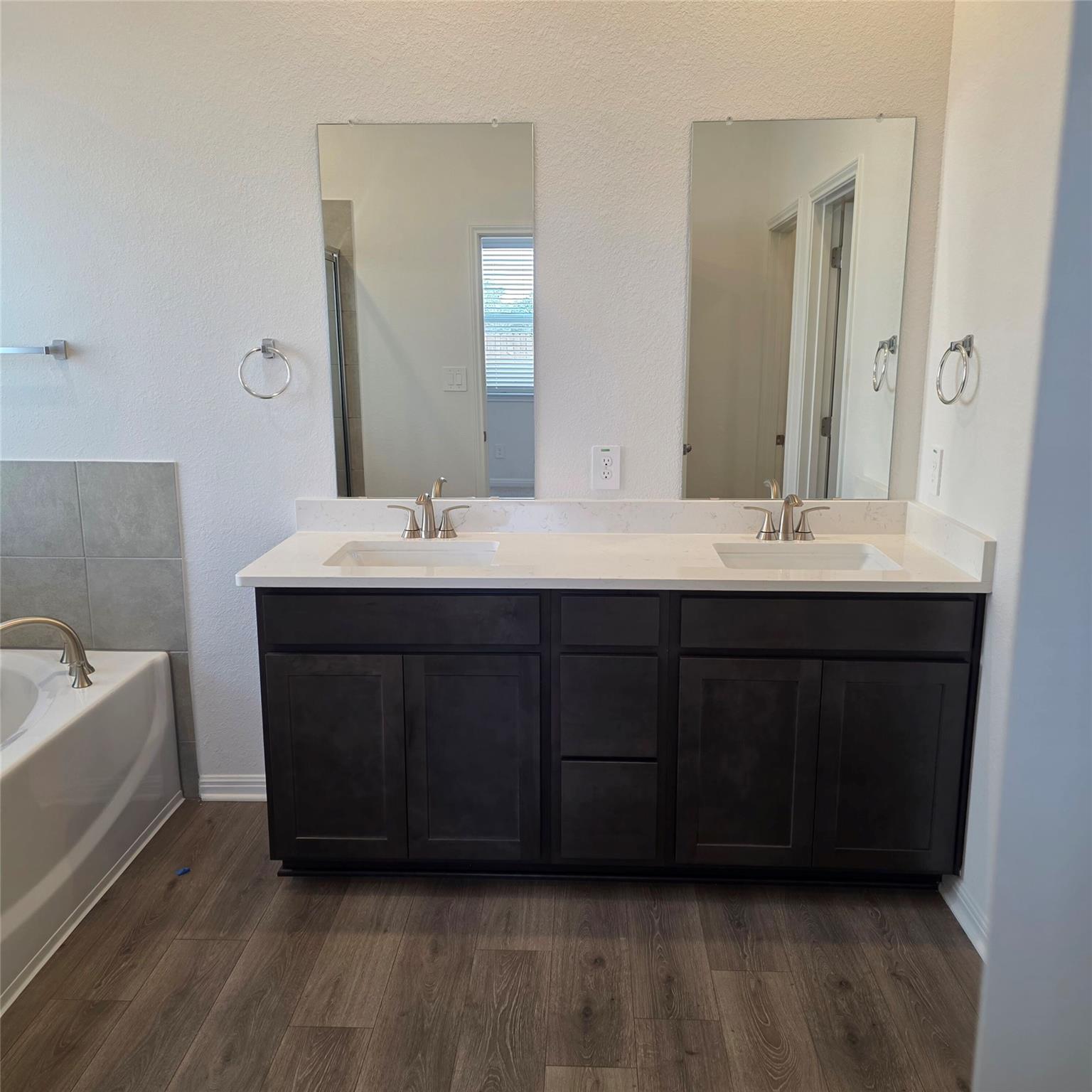 141 Pendleton Dr, Kyle, TX 78640