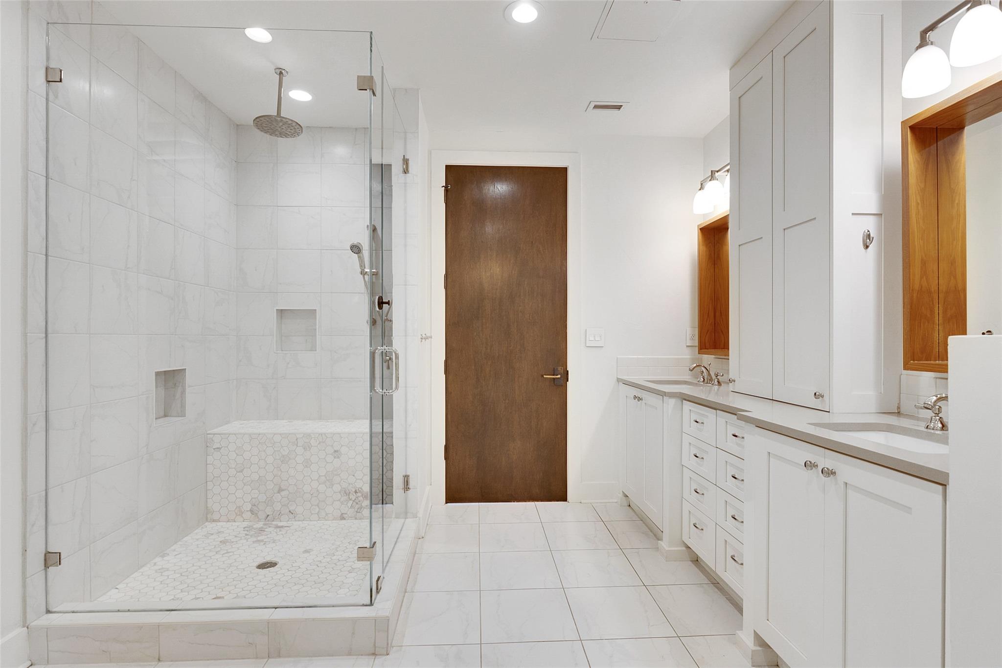 800 W 5th St # 1008, Austin, TX 78703