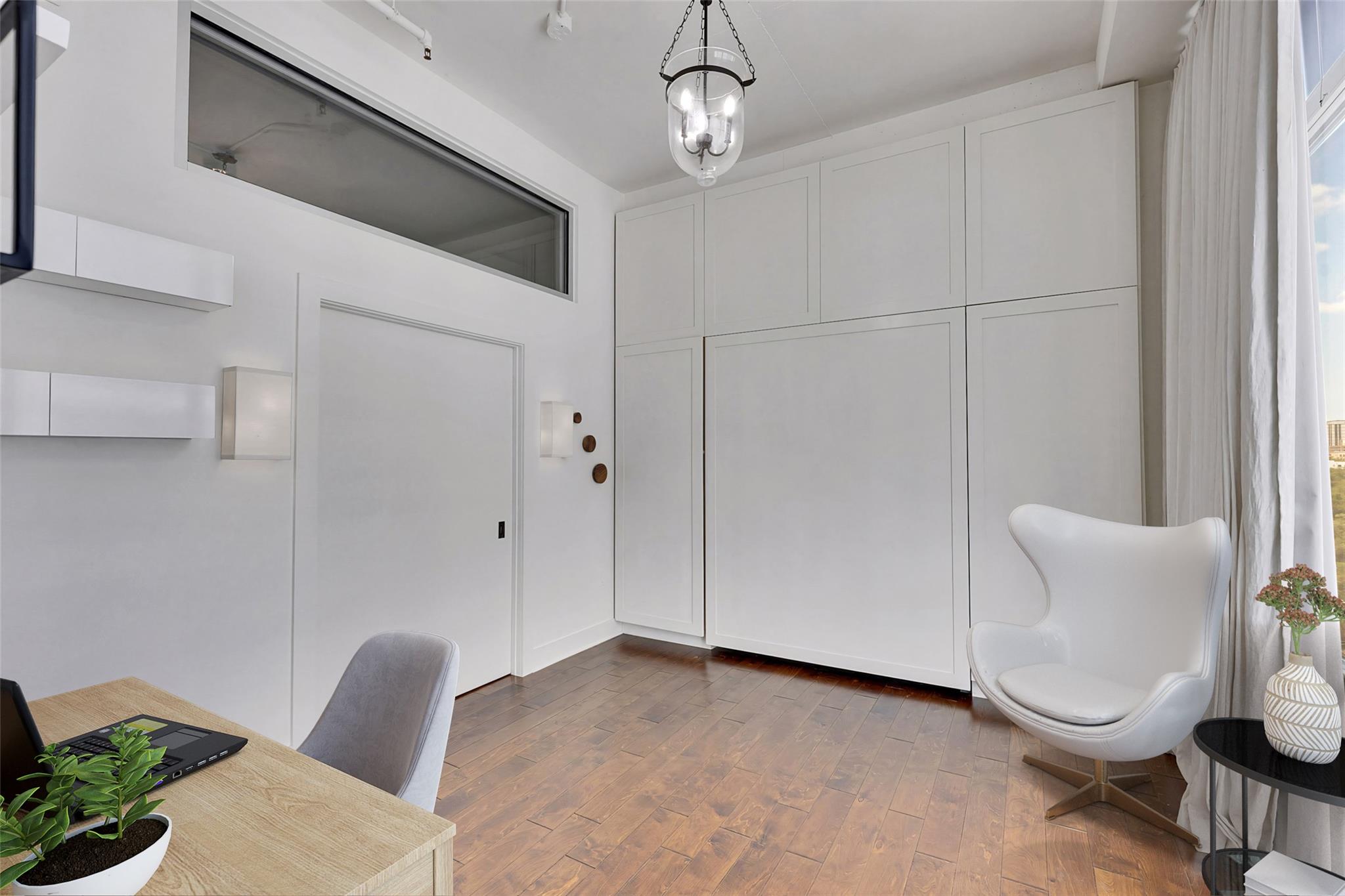 800 W 5th St # 1008, Austin, TX 78703