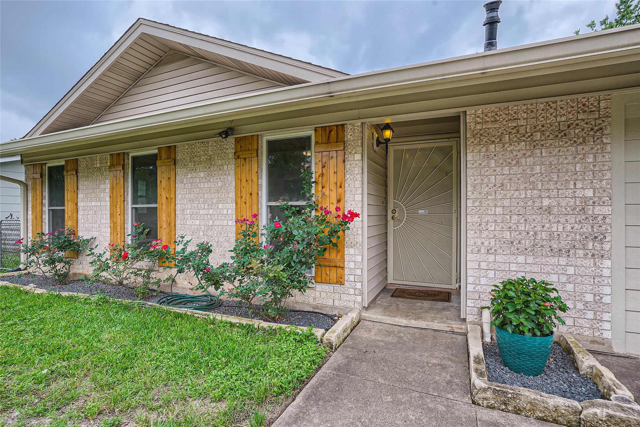 507 Seminole Dr, Austin, TX 78745