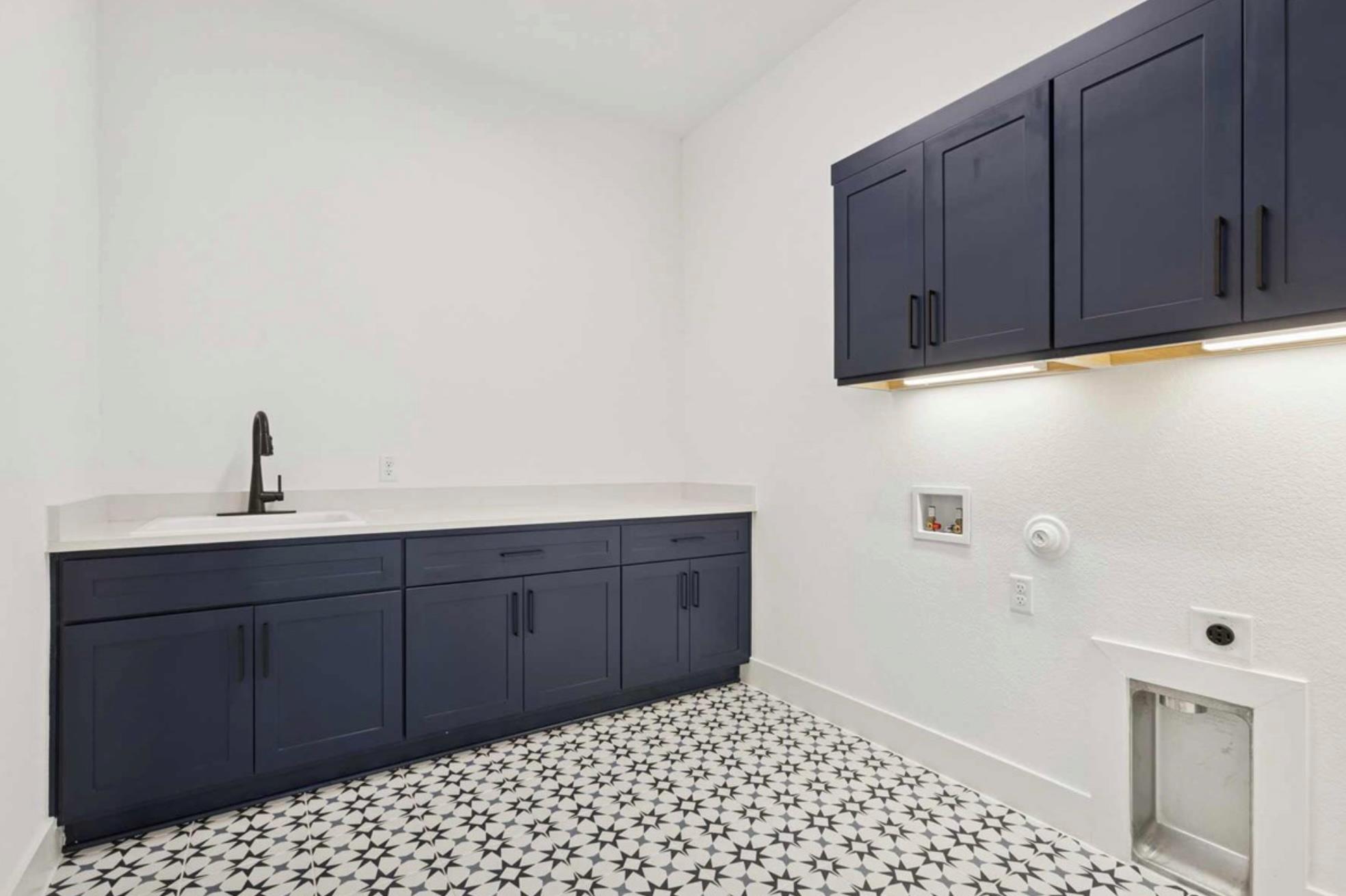 439 Vail River Rd, Dripping Springs, TX 78620