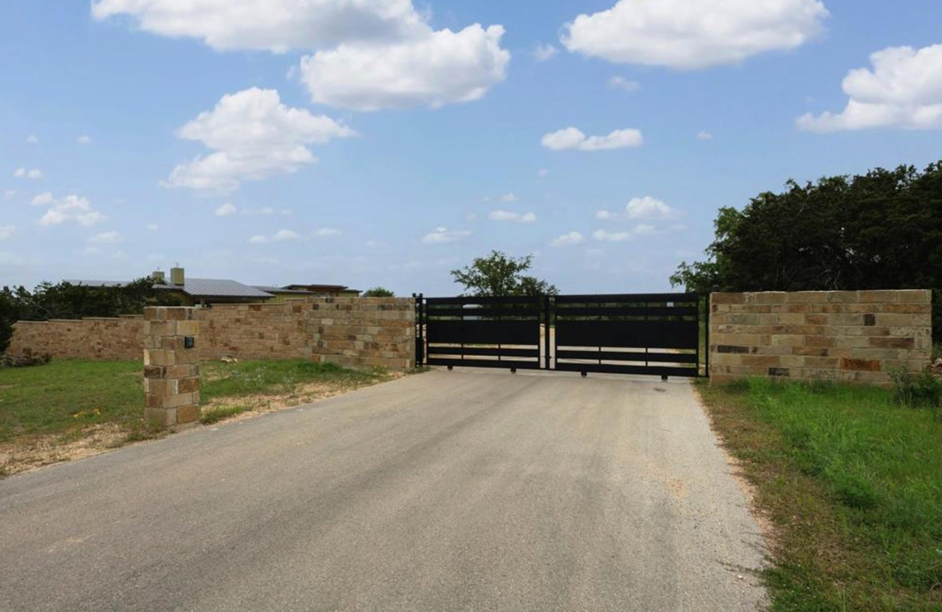 439 Vail River Rd, Dripping Springs, TX 78620