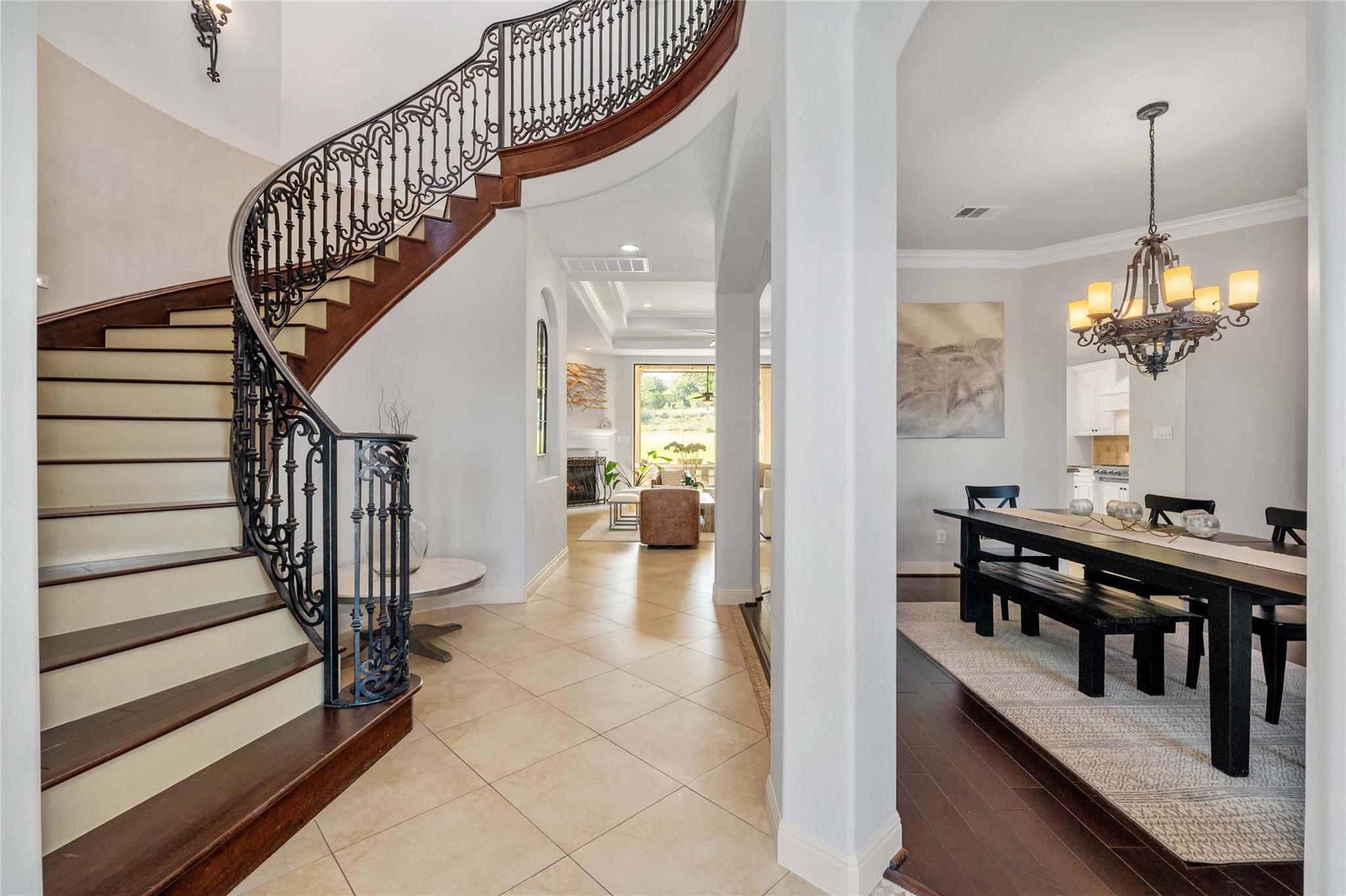 107 Bella Strada Cv, Lakeway, TX 78734