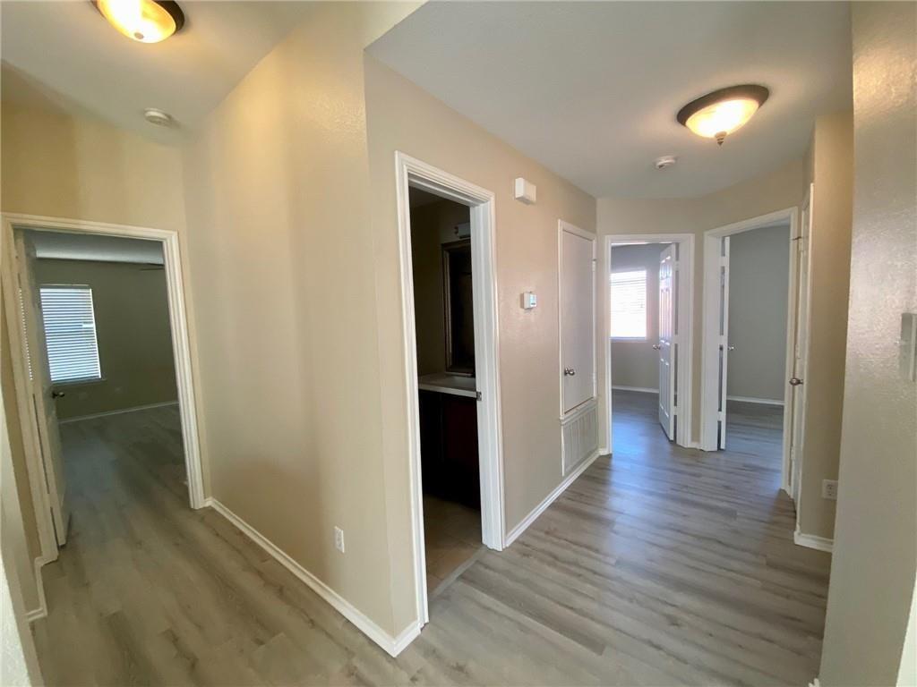 111 Salado Dr, Kyle, TX 78640