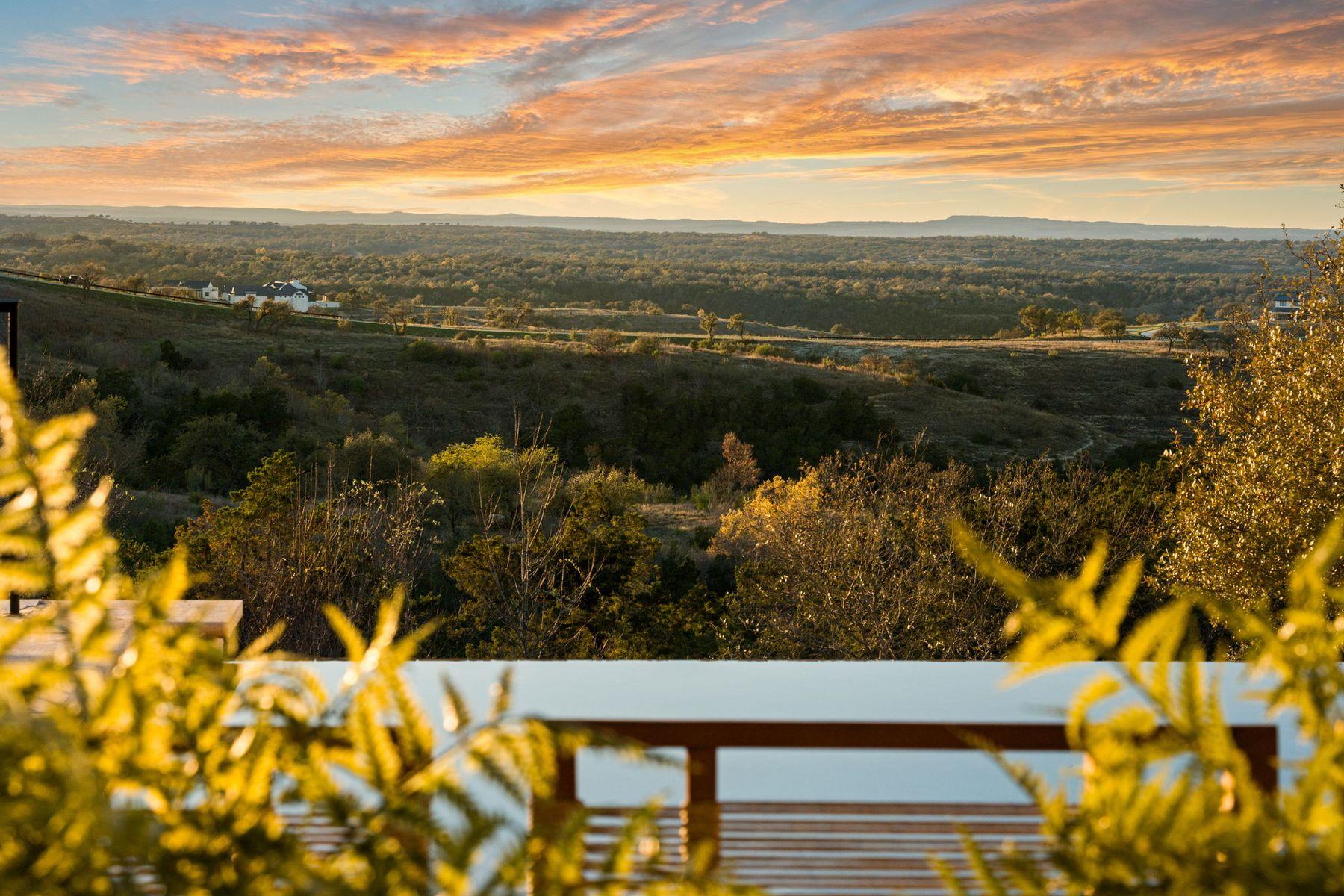 7724 Lynchburg Dr, Austin, TX 78738