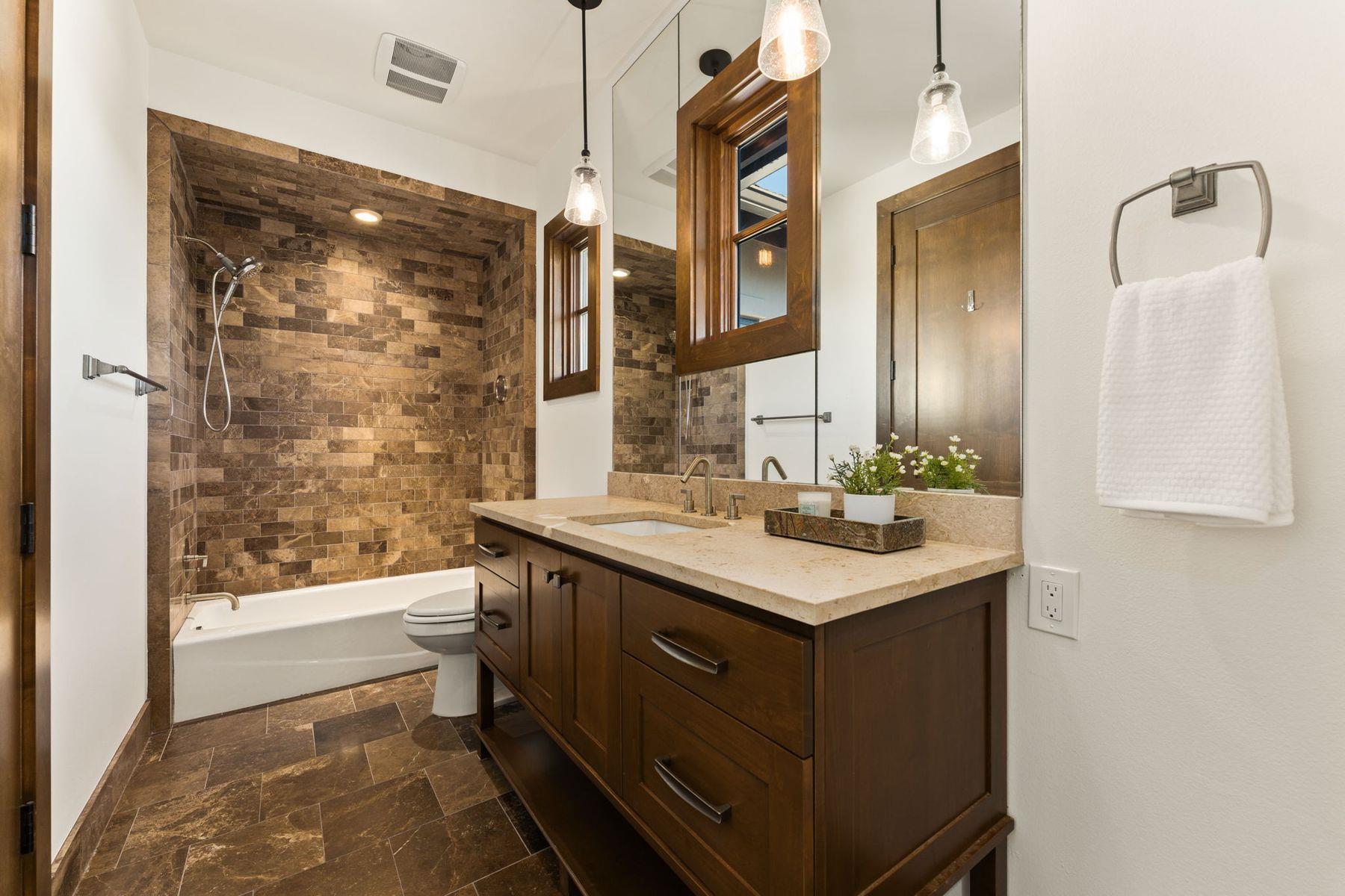 7724 Lynchburg Dr, Austin, TX 78738