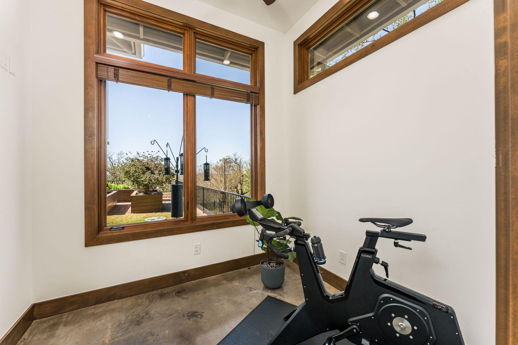 7724 Lynchburg Dr, Austin, TX 78738