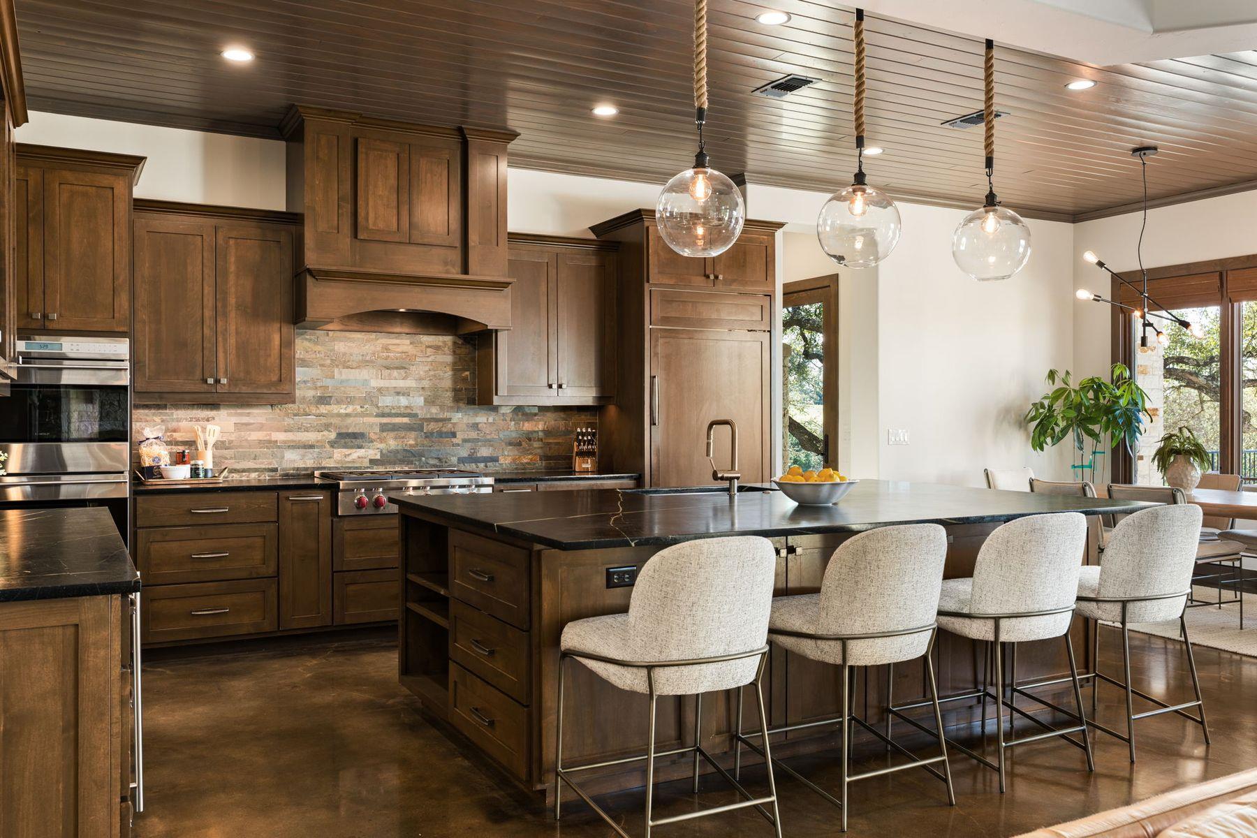 7724 Lynchburg Dr, Austin, TX 78738