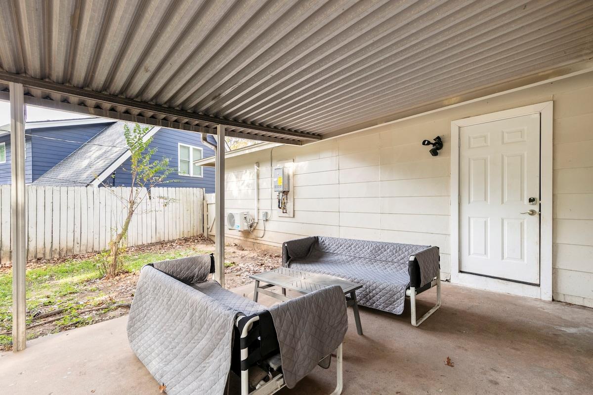 1707 Deerfield Dr, Austin, TX 78741