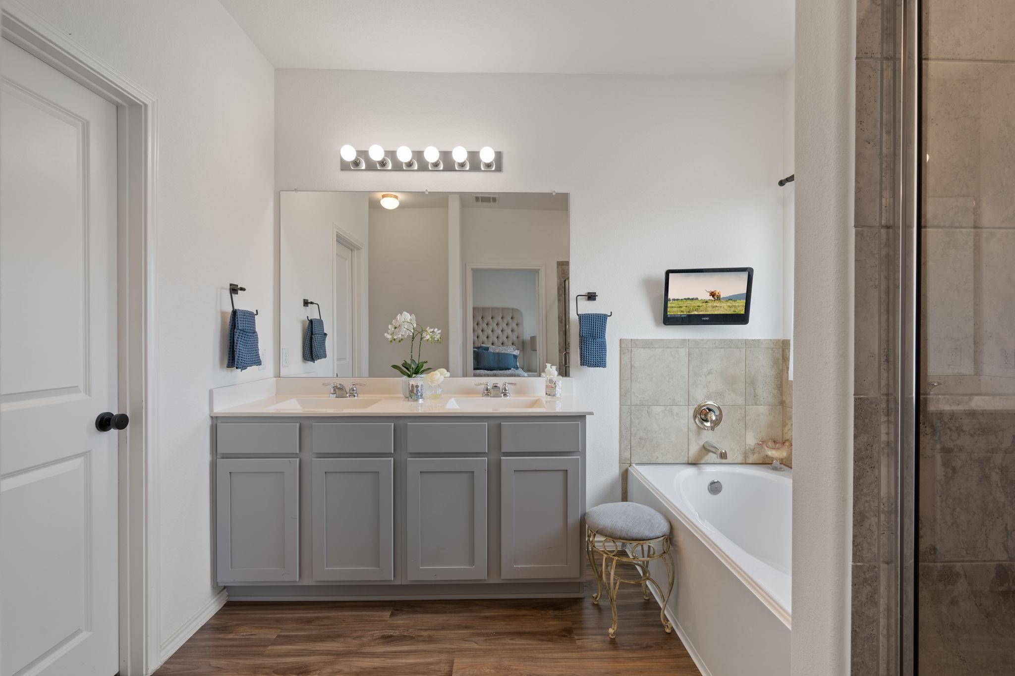 705 Mallow Rd, Leander, TX 78641