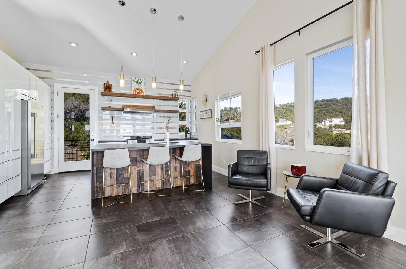 8600 Kelly Cv N, Jonestown, TX 78645