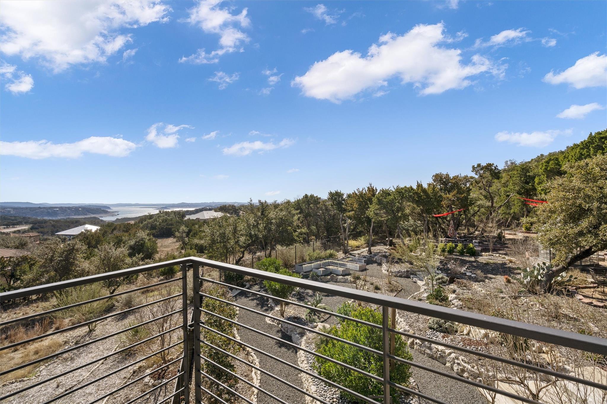 8600 Kelly Cv N, Jonestown, TX 78645