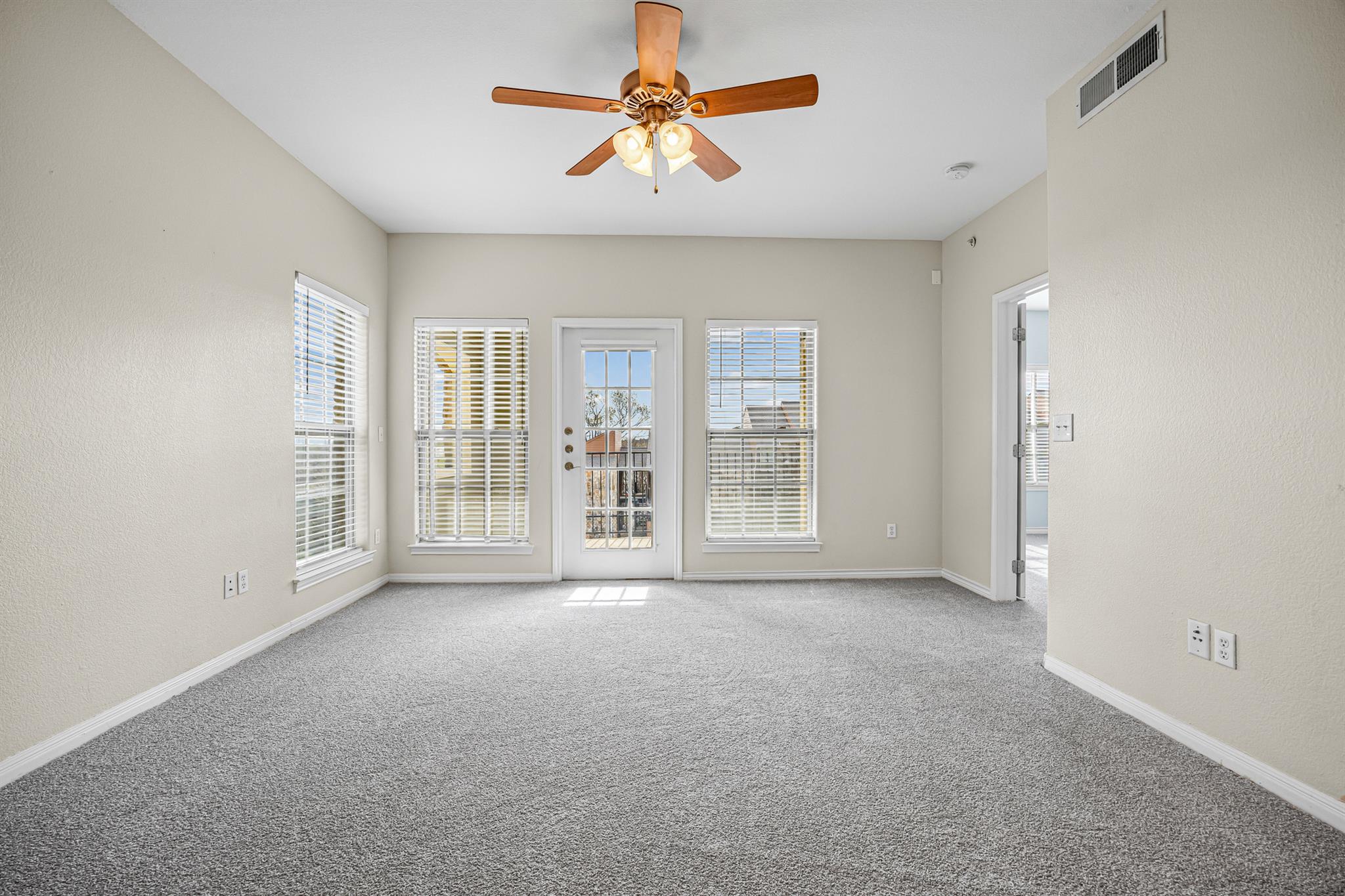 6810 Deatonhill Dr # 1100, Austin, TX 78745