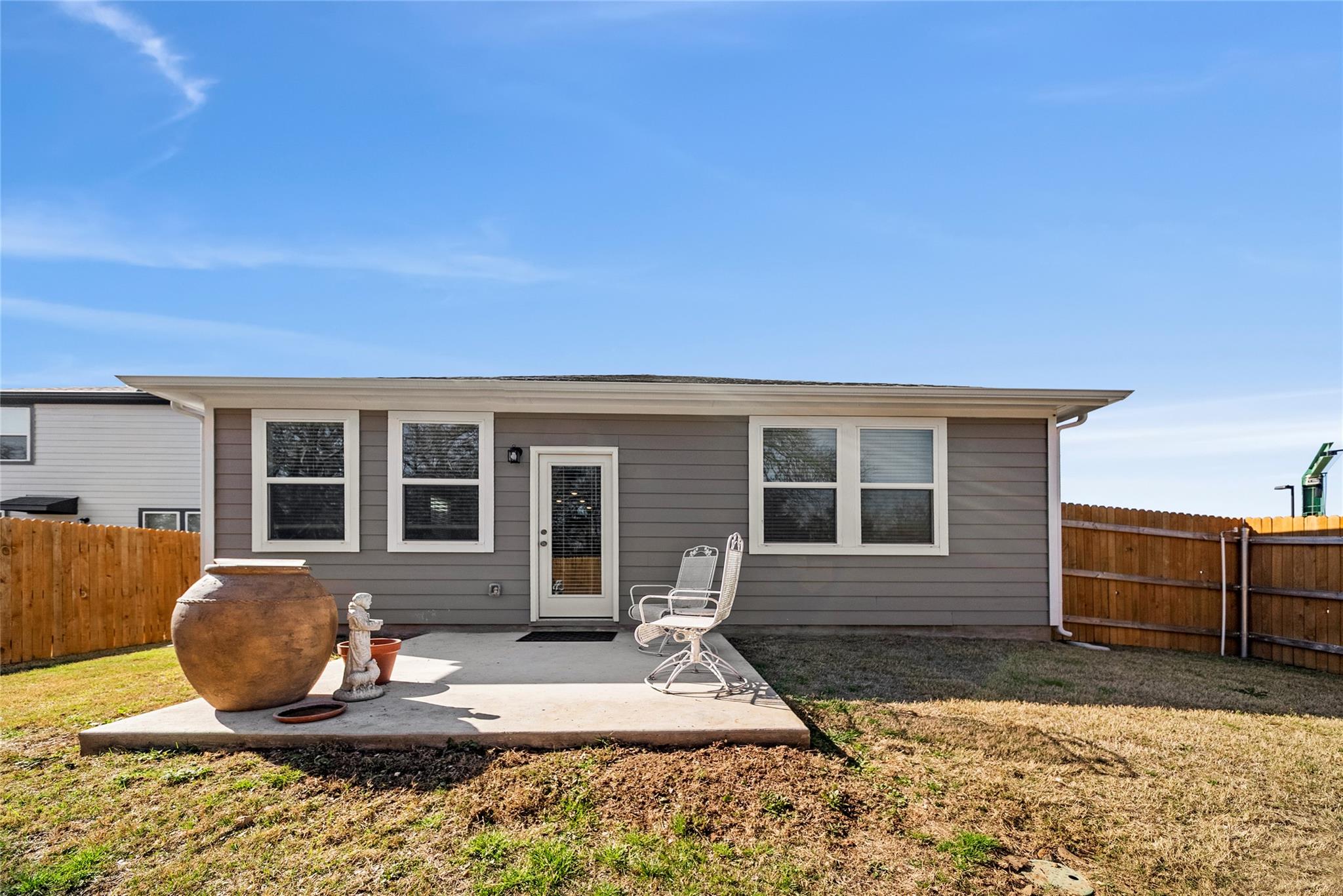 174 Bendecido Loop, Elgin, TX 78621