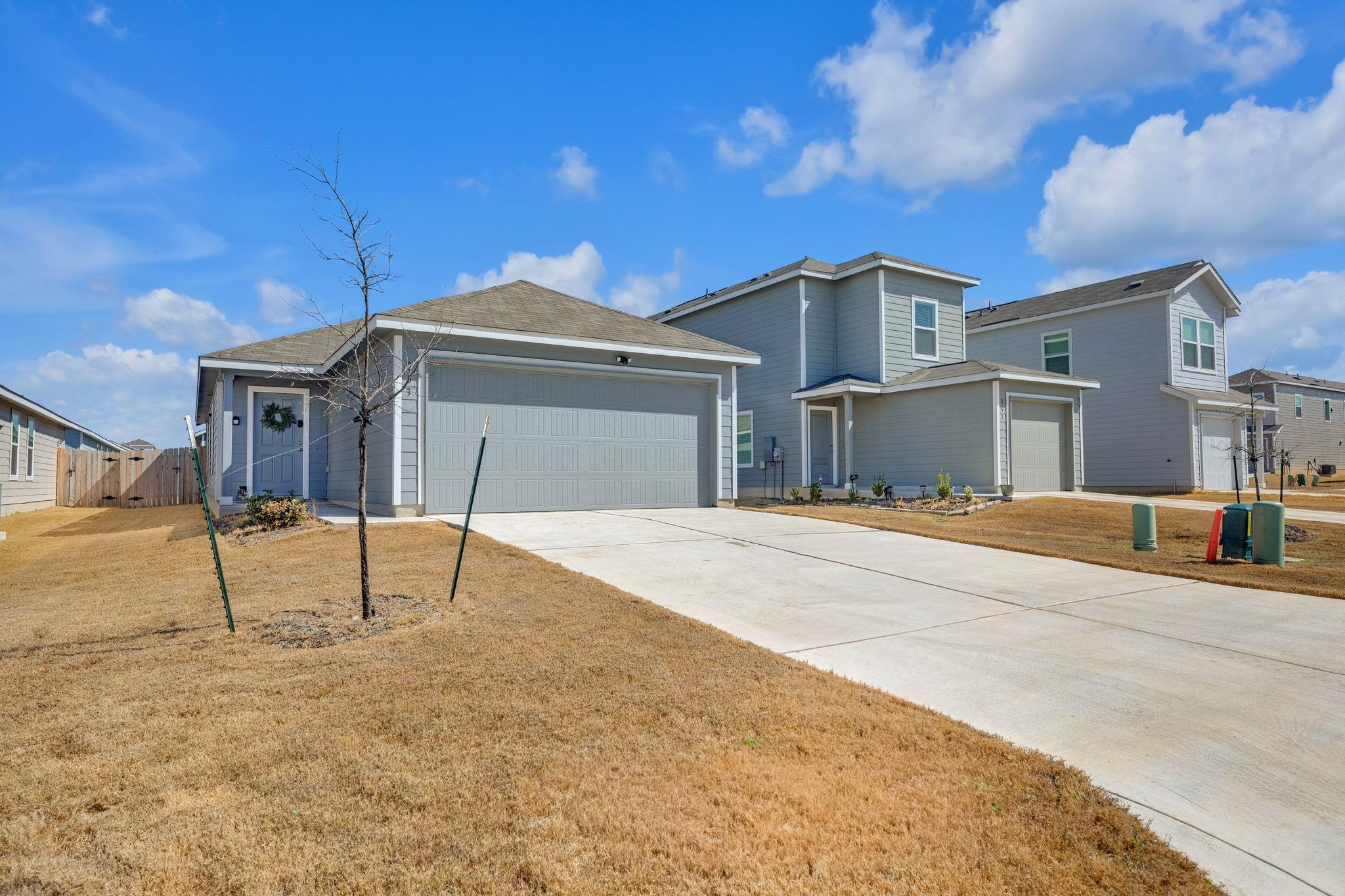 353 Marty Allen Loop, Jarrell, TX 76537