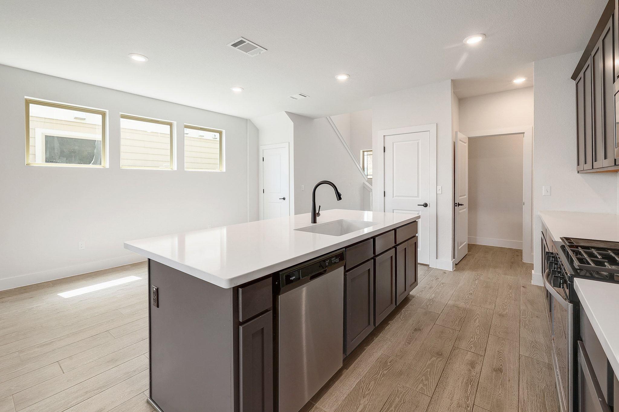 6111 Dumfries Ln, Austin, TX 78744