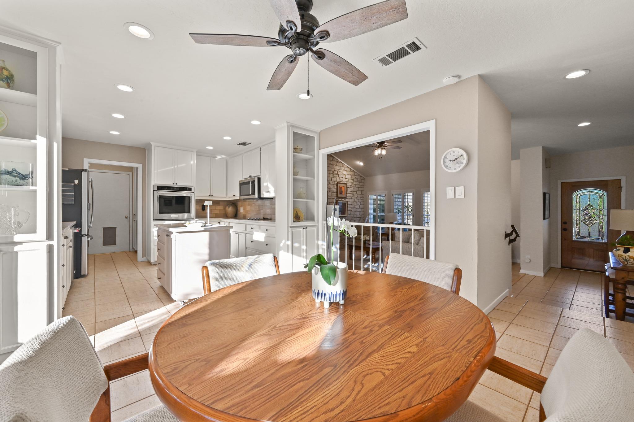 308 Nautilus Ave, Lakeway, TX 78738