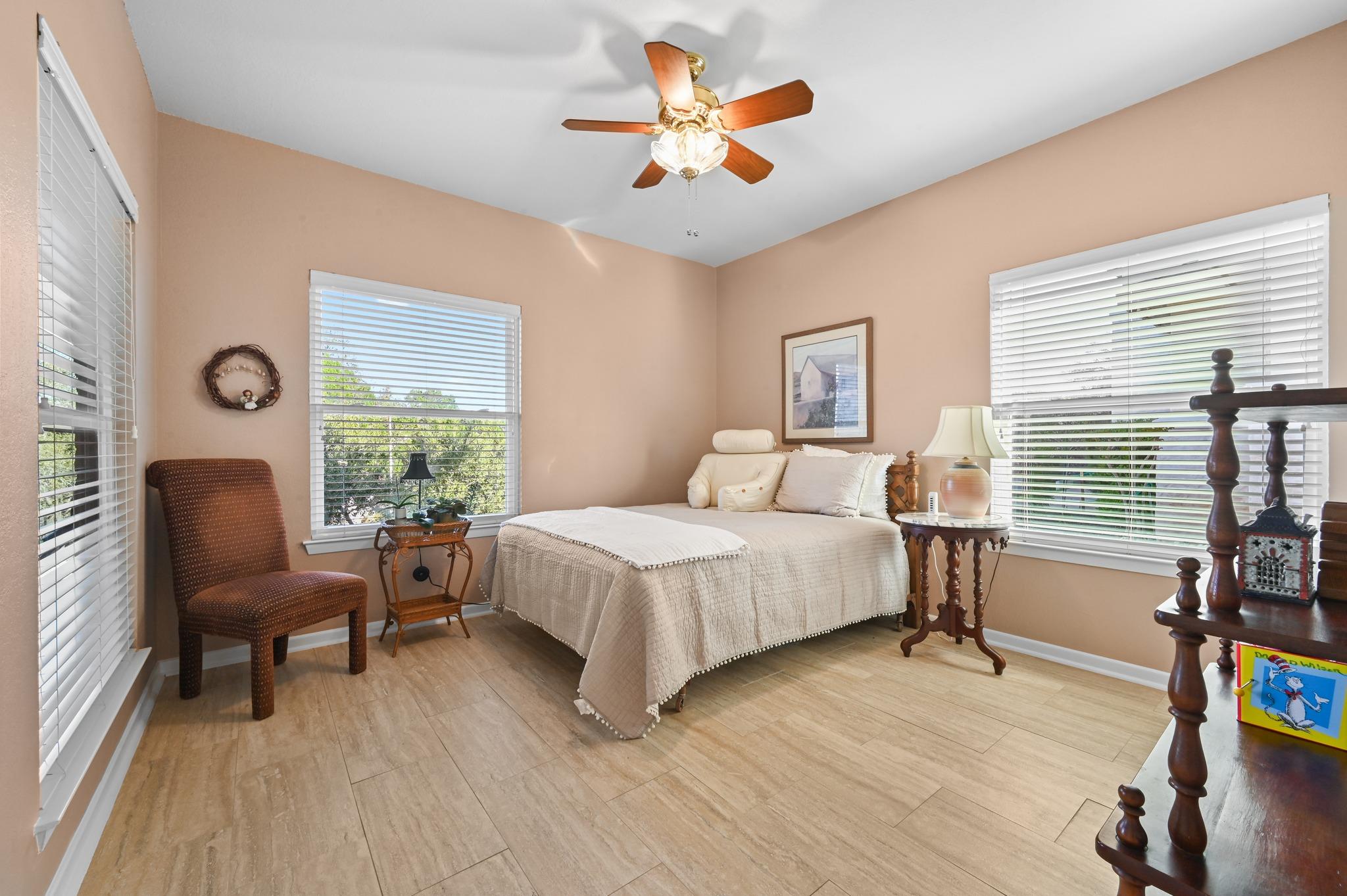 308 Nautilus Ave, Lakeway, TX 78738