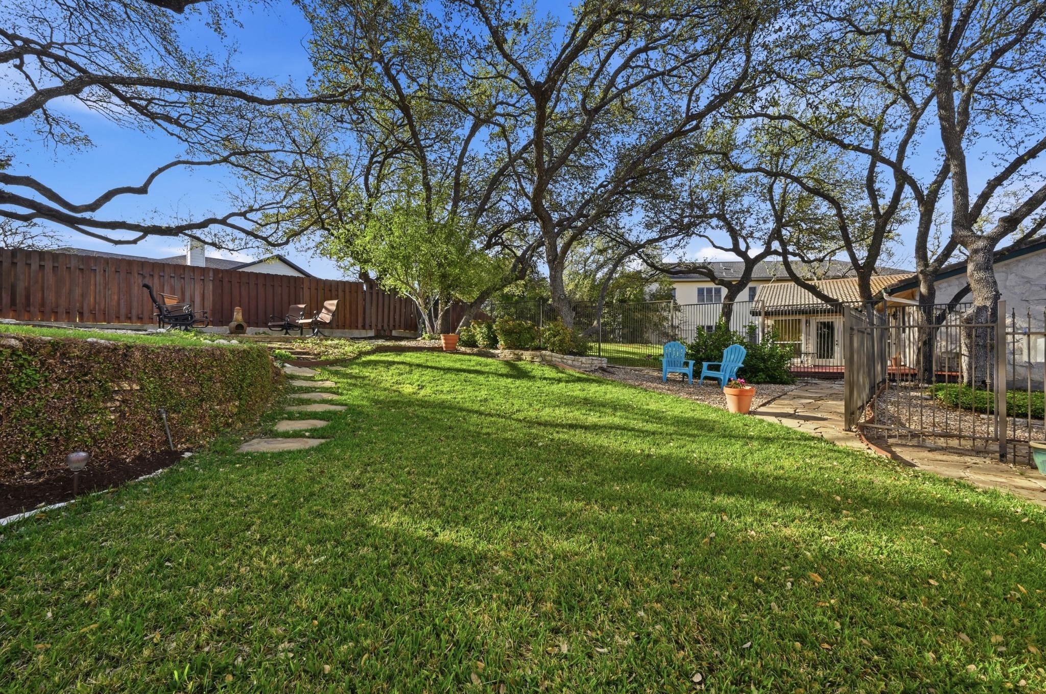 308 Nautilus Ave, Lakeway, TX 78738