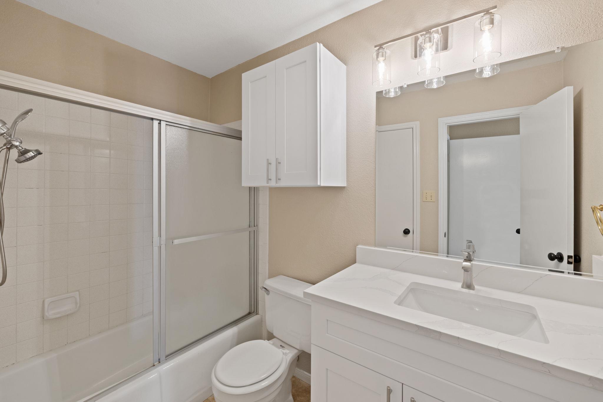 203 E 31st St # 308, Austin, TX 78705