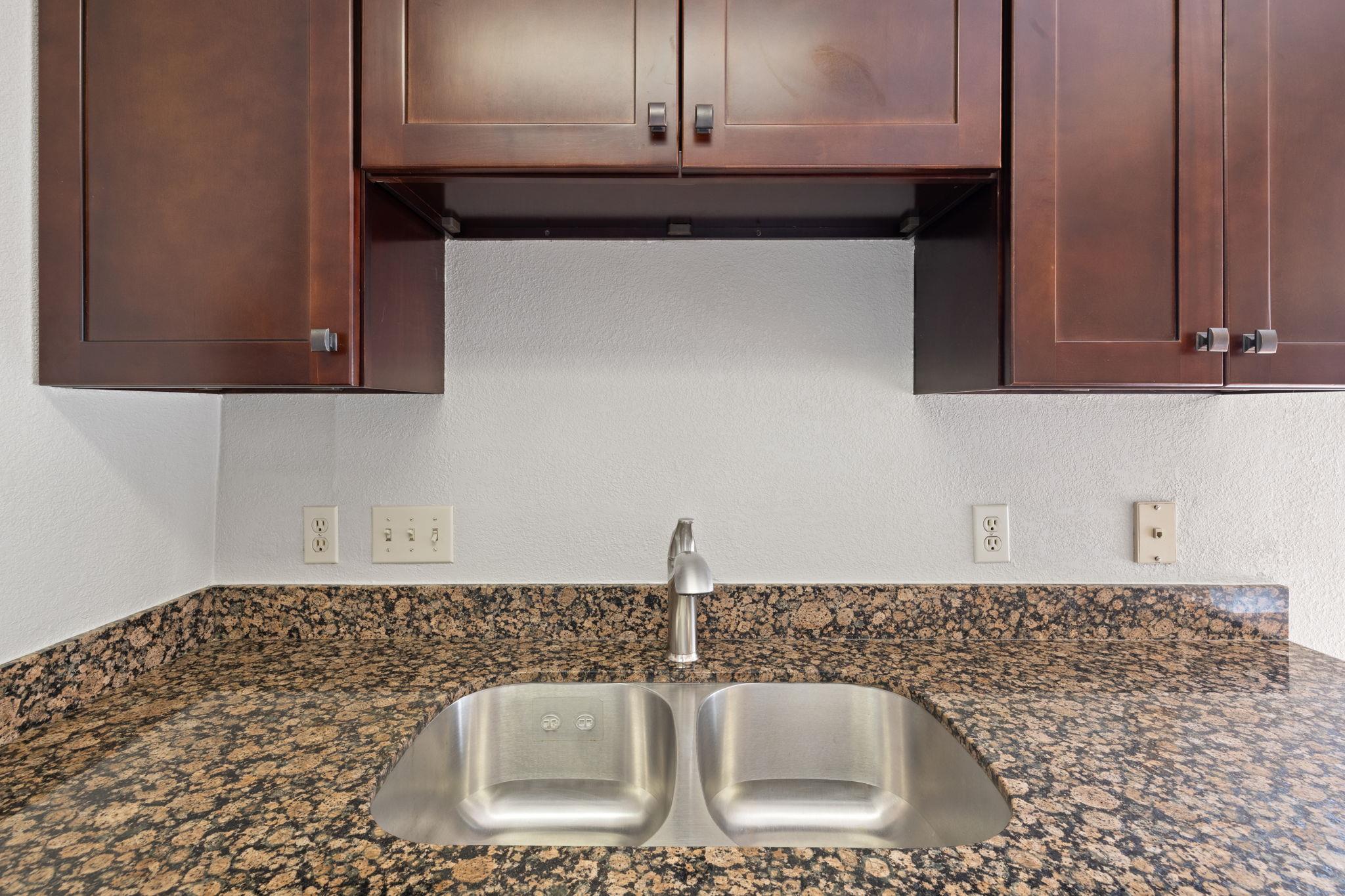 203 E 31st St # 308, Austin, TX 78705