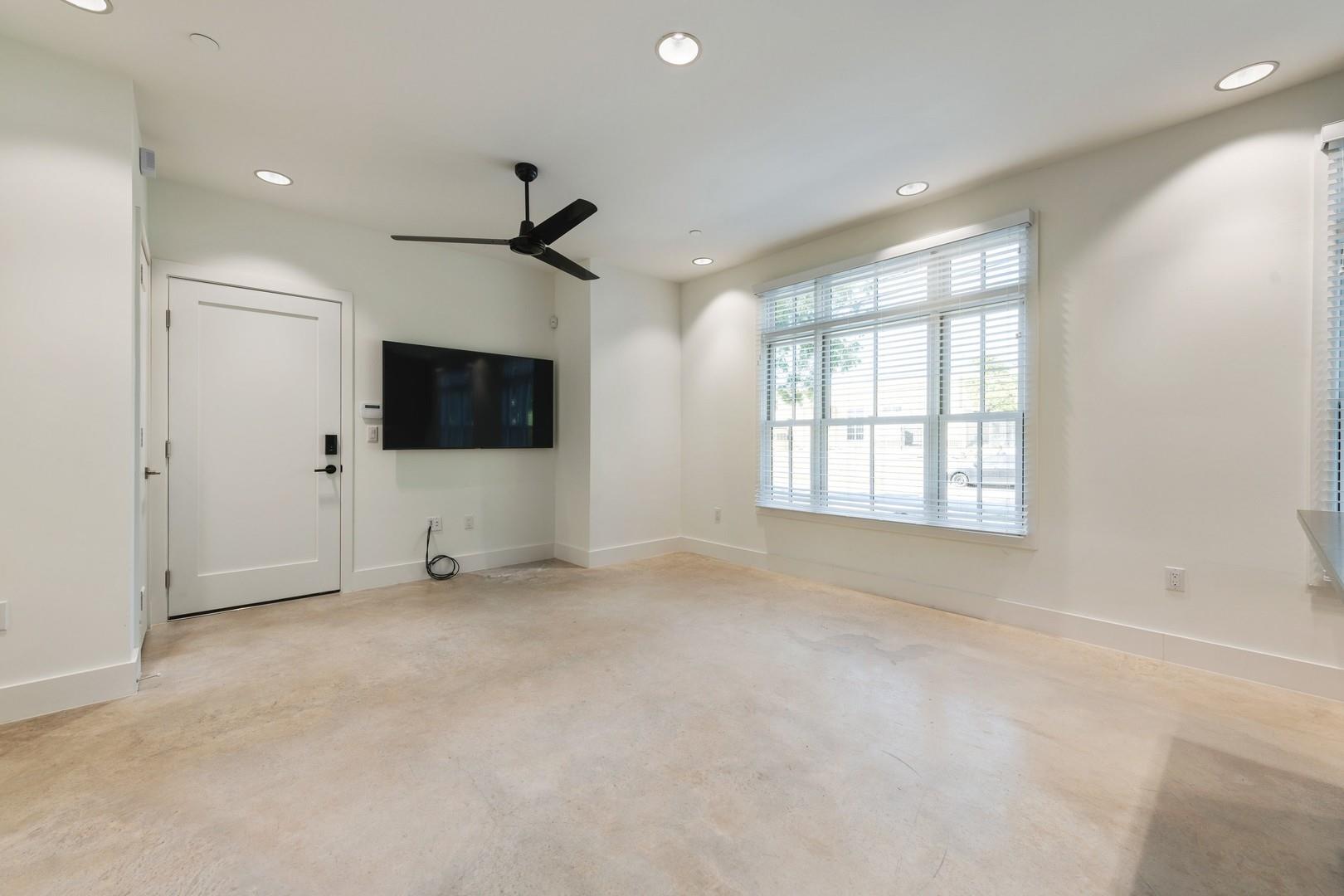 408 W 38 1/2 St # 2-1, Austin, TX 78705