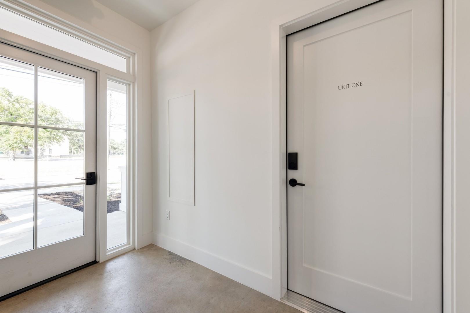 408 W 38 1/2 St # 2-1, Austin, TX 78705