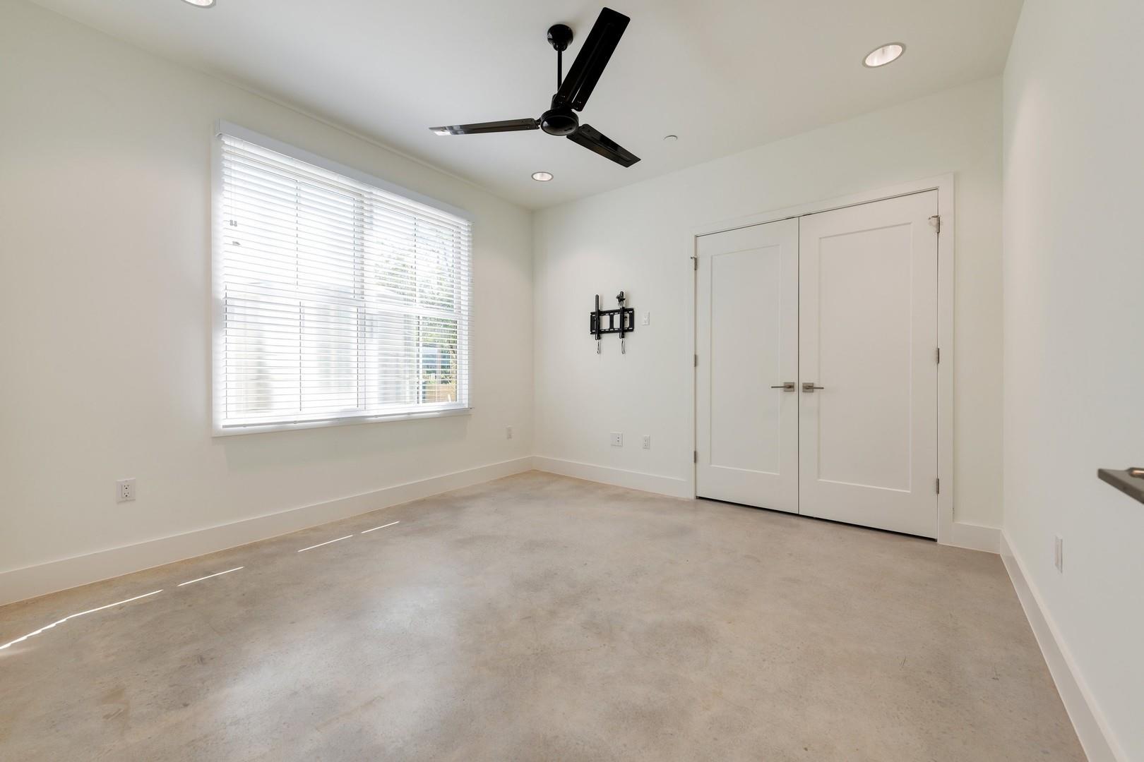 408 W 38 1/2 St # 2-1, Austin, TX 78705