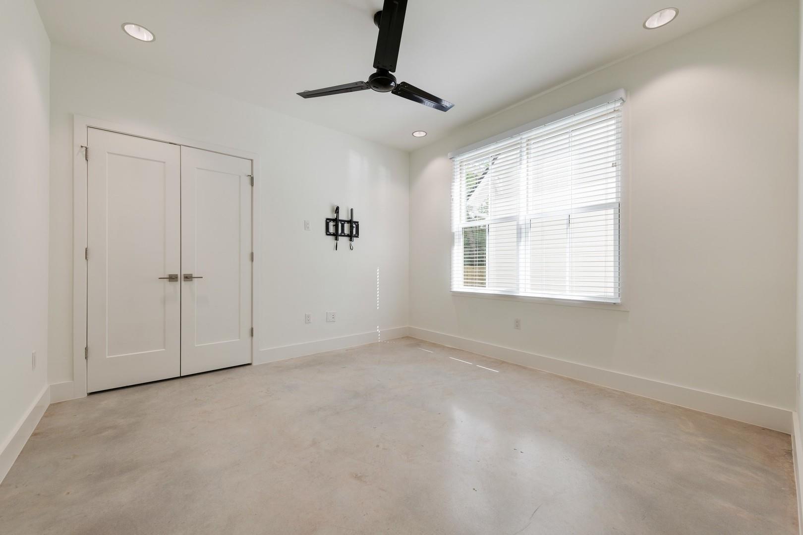 408 W 38 1/2 St # 2-1, Austin, TX 78705