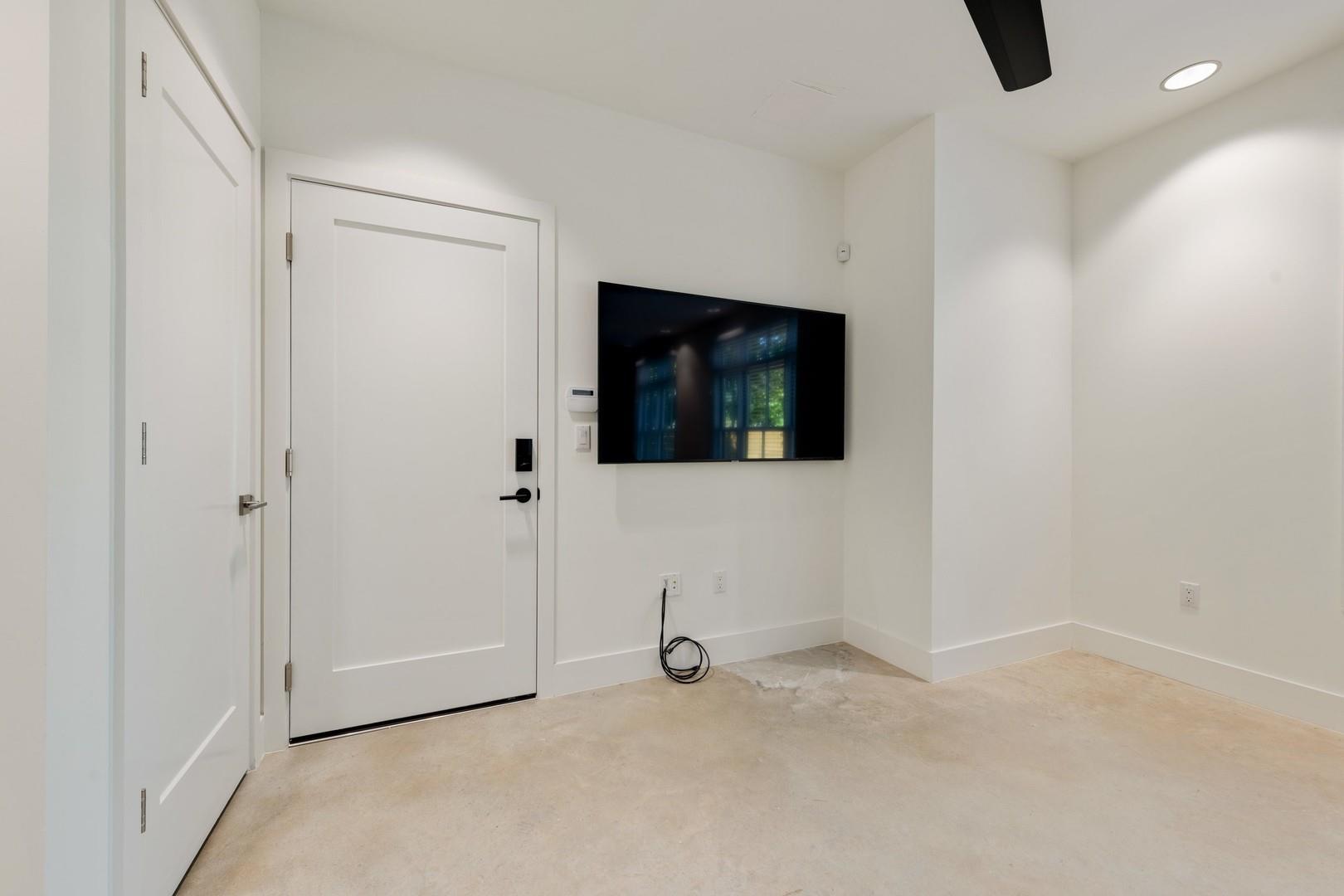 408 W 38 1/2 St # 2-1, Austin, TX 78705