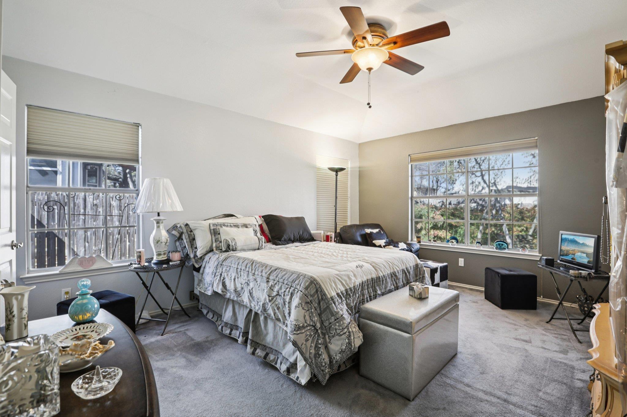 1300 Tetbury Ln, Austin, TX 78748