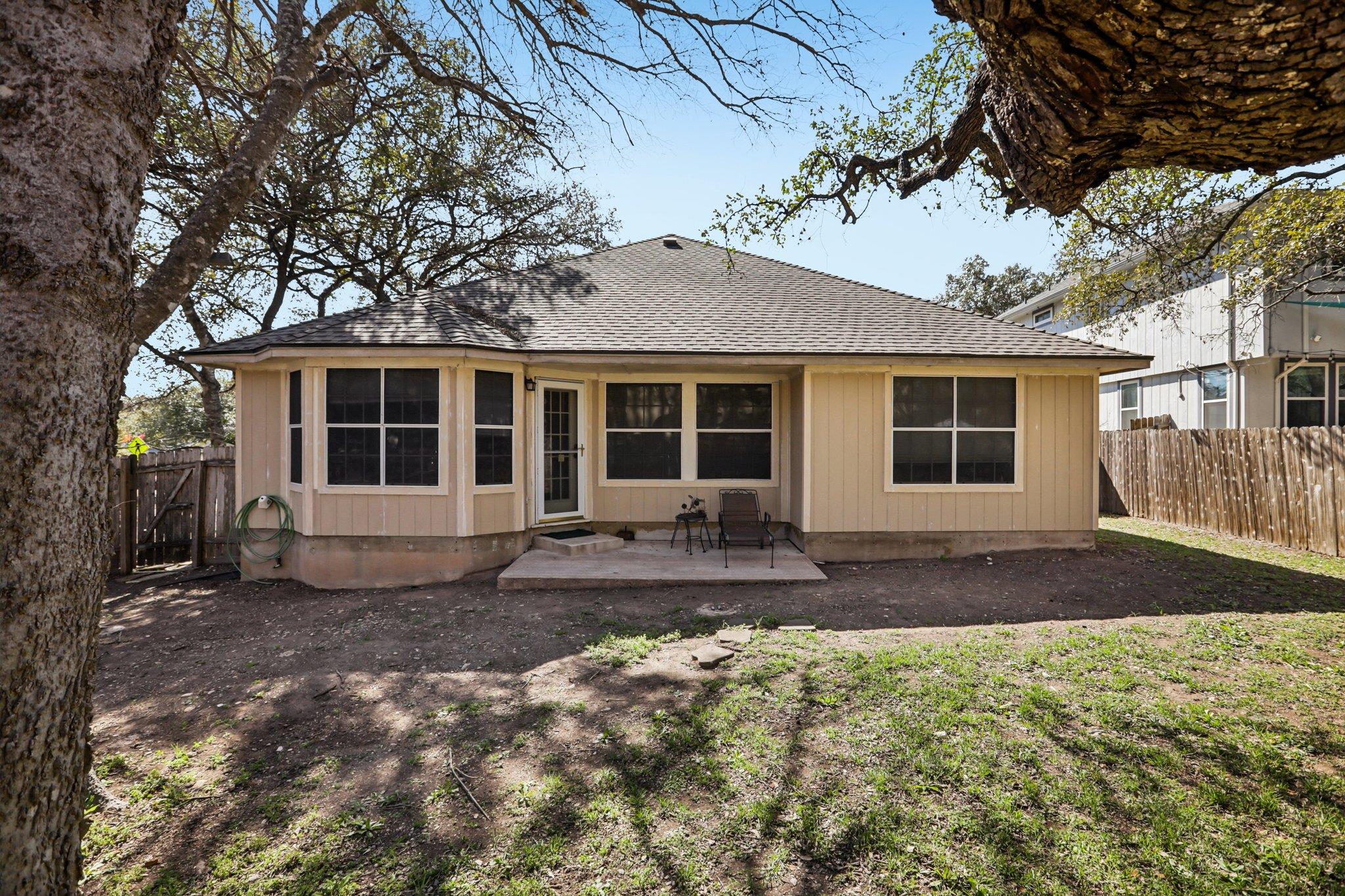 1300 Tetbury Ln, Austin, TX 78748