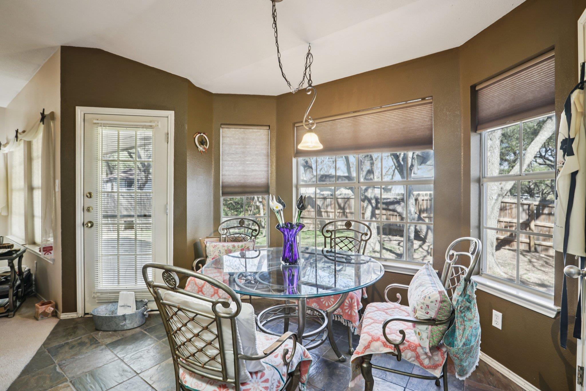 1300 Tetbury Ln, Austin, TX 78748