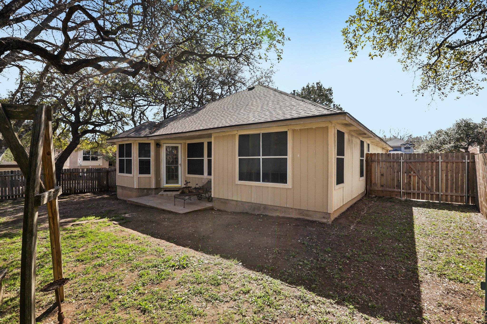 1300 Tetbury Ln, Austin, TX 78748