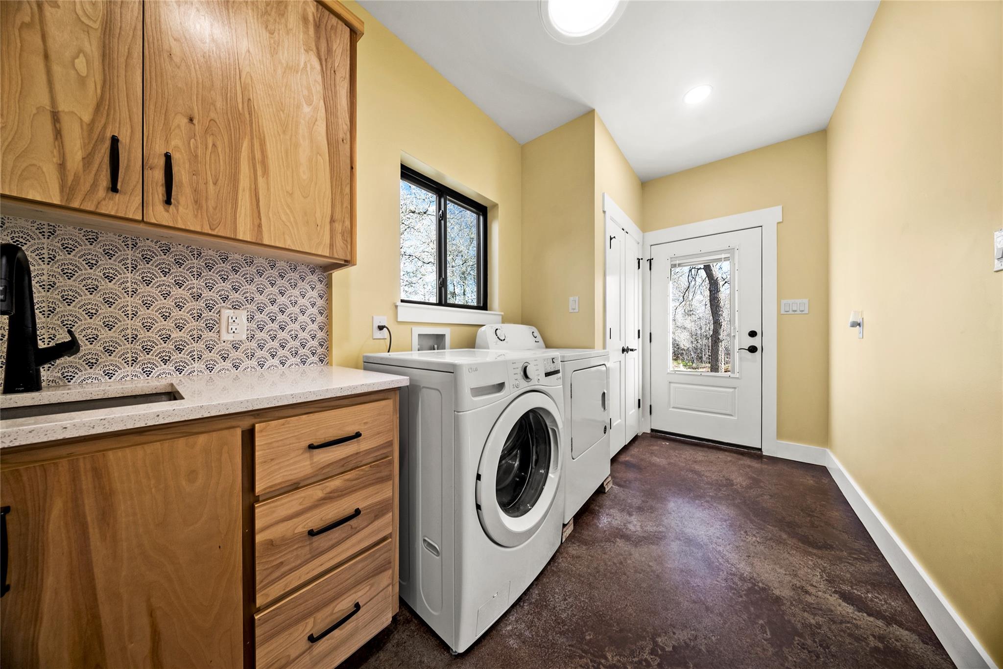 153 County Road 491 Rd, Elgin, TX 78621