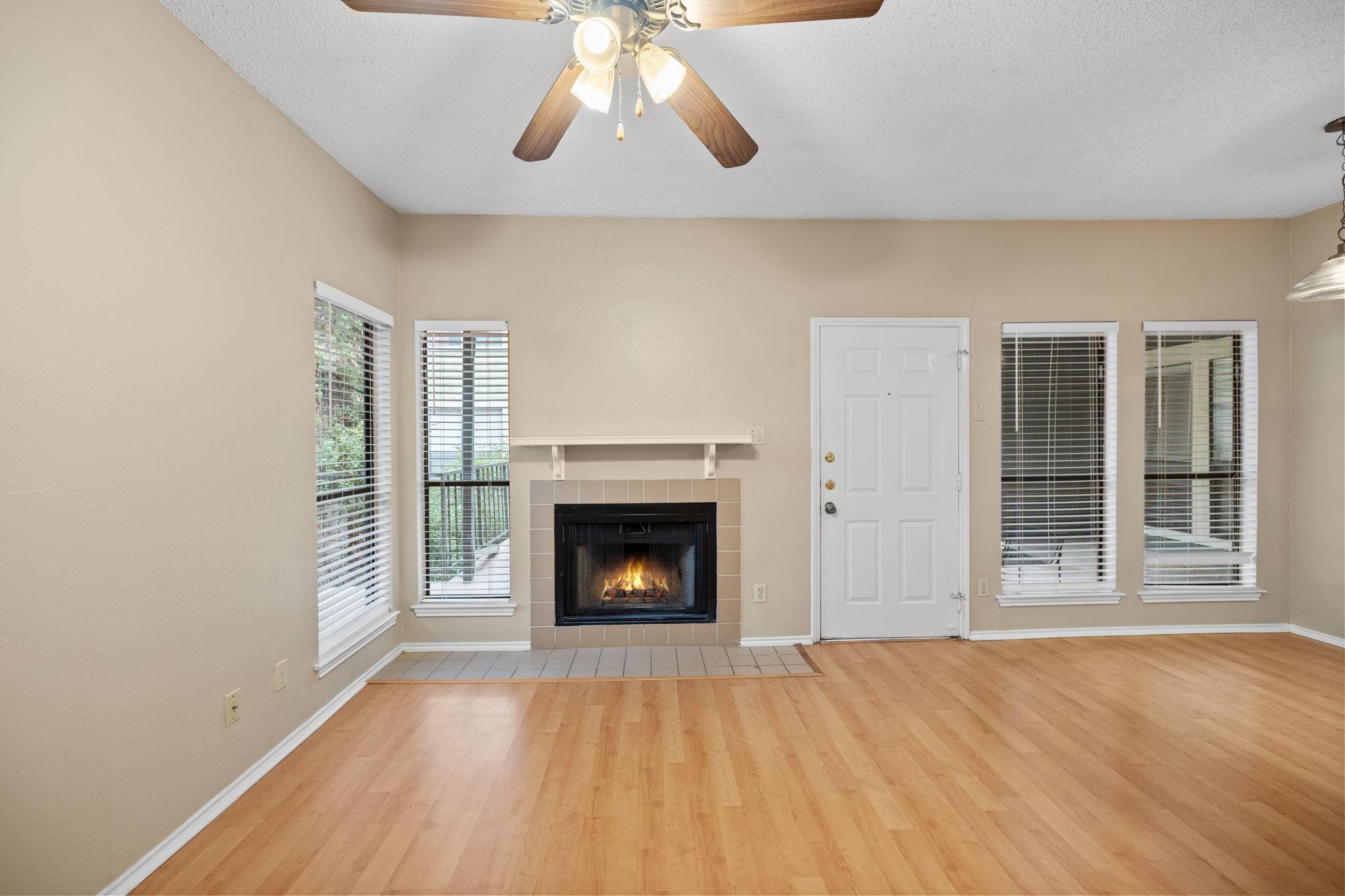 2706 SALADO St # 210, Austin, TX 78705