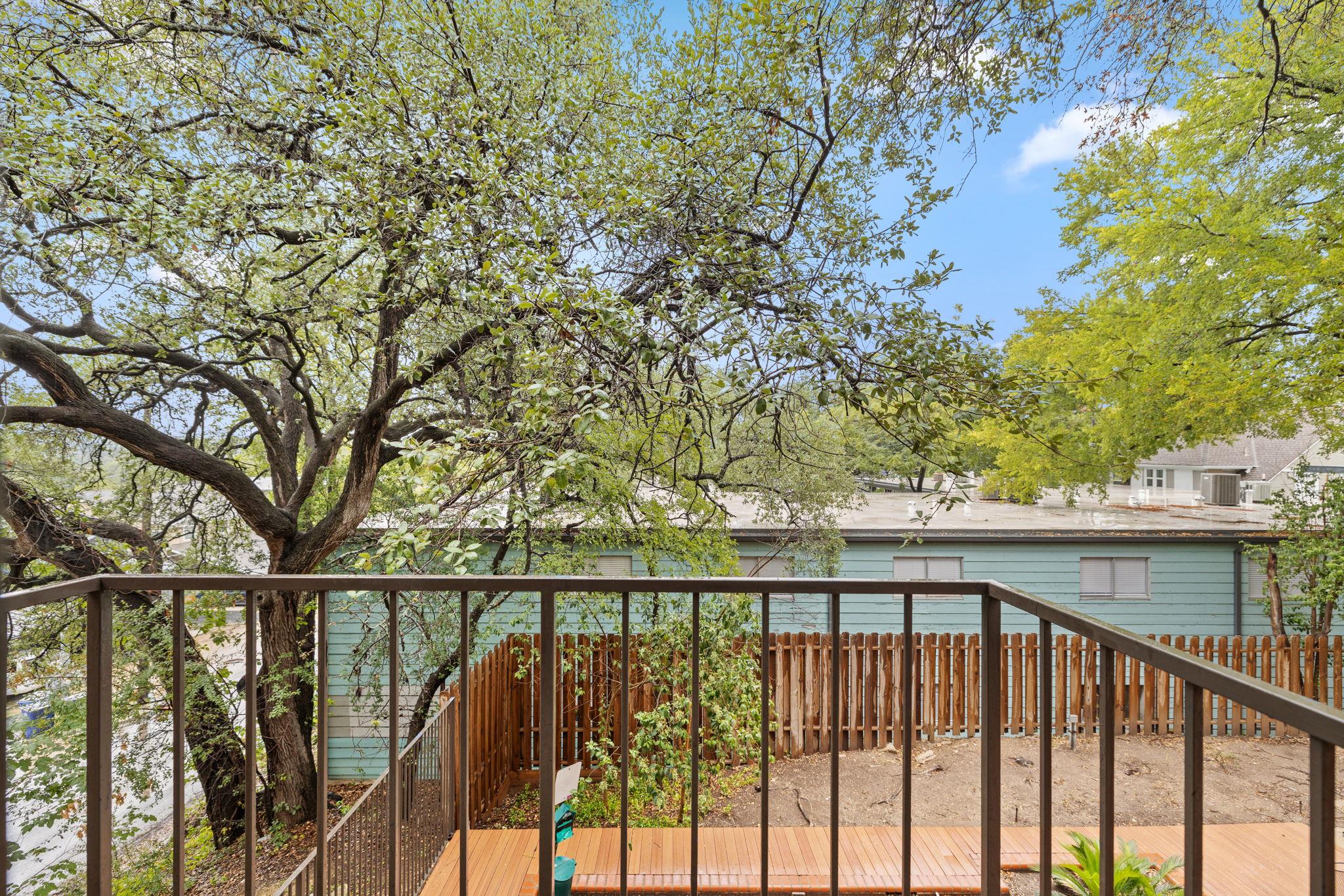 2706 SALADO St # 210, Austin, TX 78705