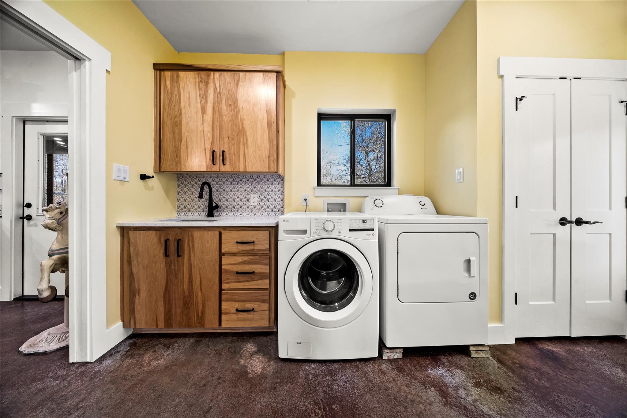 153 CR 491 Rd, Coupland, TX 78621