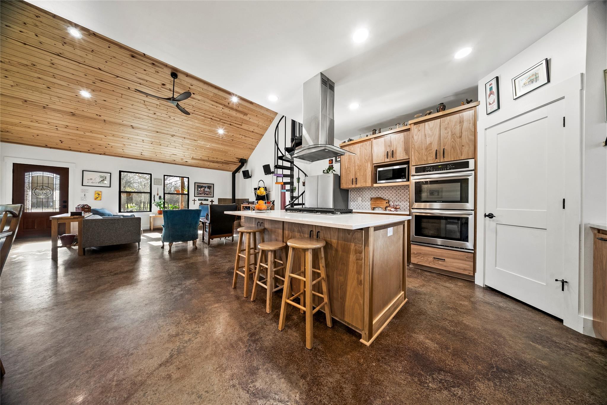 153 CR 491 Rd, Coupland, TX 78621